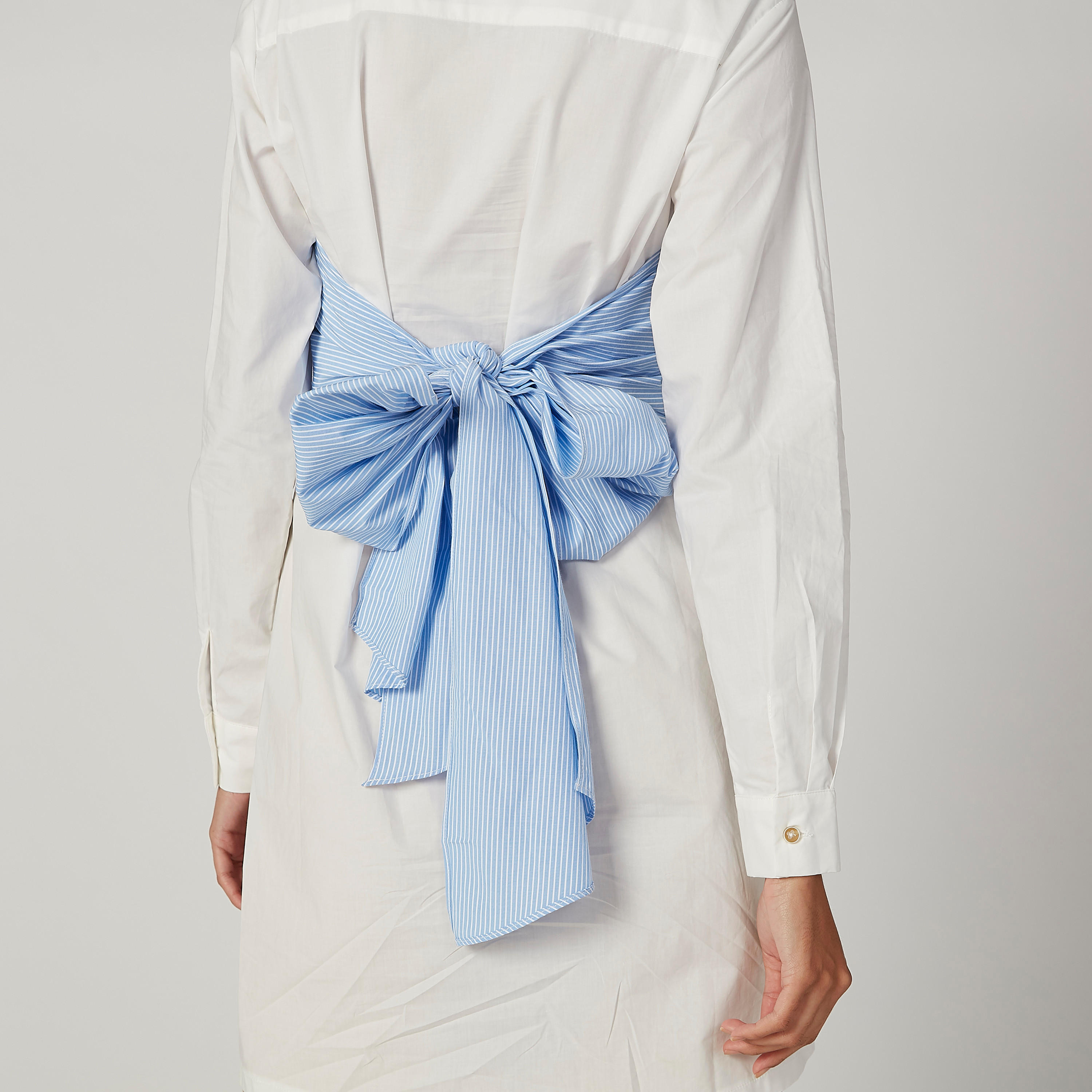 بلوزة طويلة مقلّمة بياقة ماندارين وأكمام طويلة من آيكونيك-women-clothing-shirtsandblouses-blouses-image-3