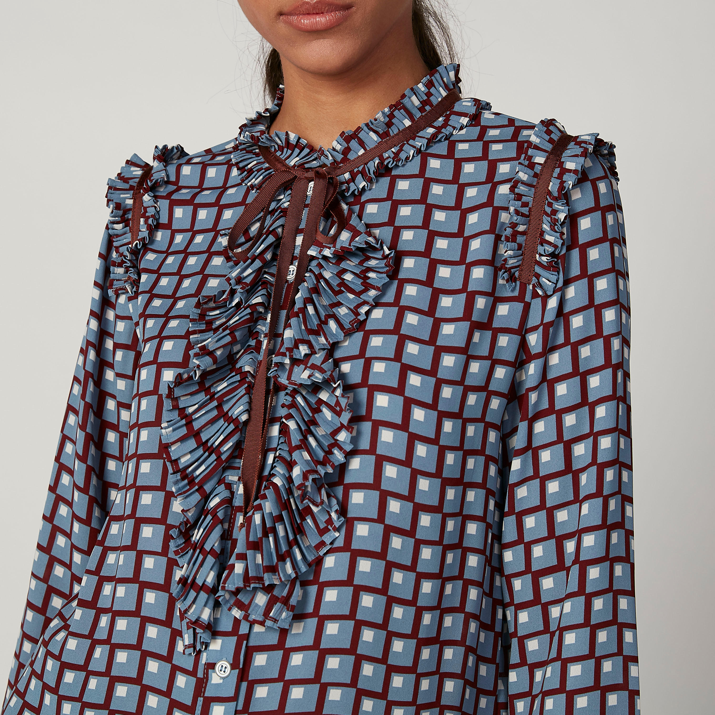 قميص بأكمام واسعة وطبعات مع ربطة عنق من آيكونيك-women-clothing-shirtsandblouses-shirts-image-4