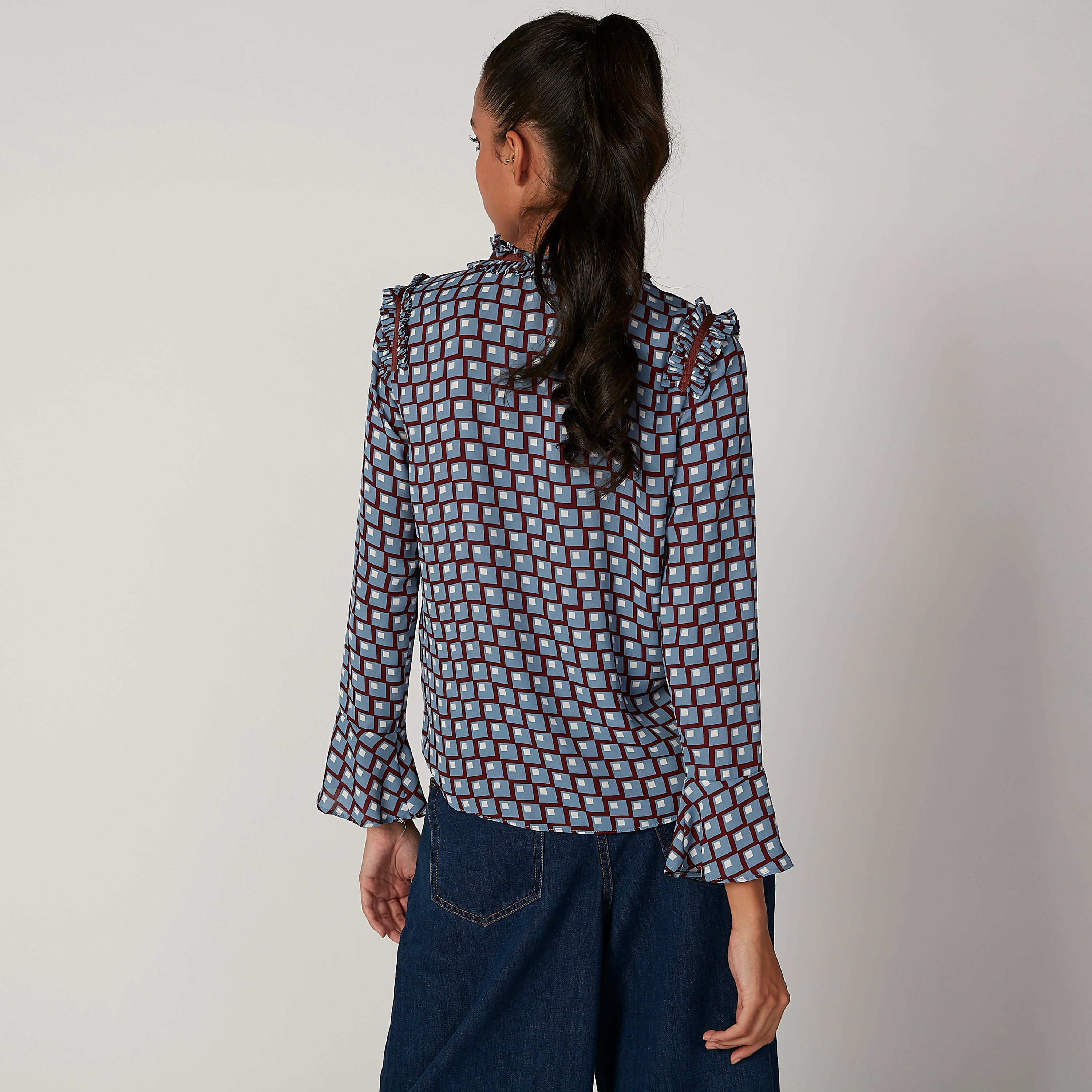 قميص بأكمام واسعة وطبعات مع ربطة عنق من آيكونيك-women-clothing-shirtsandblouses-shirts-image-3