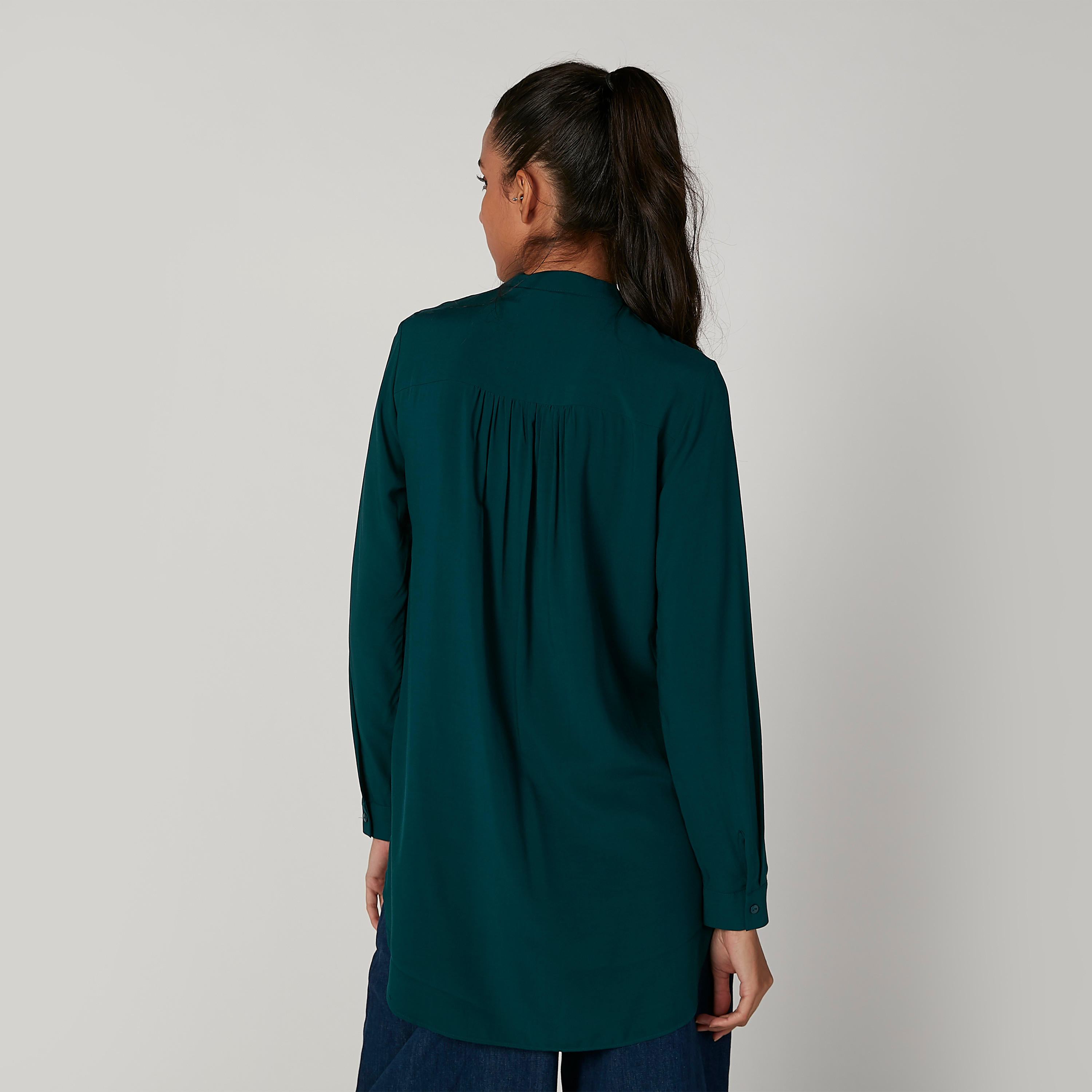 بلوزة سادة بياقة ماندارين وأكمام طويلة من آيكونيك-women-clothing-shirtsandblouses-blouses-image-3