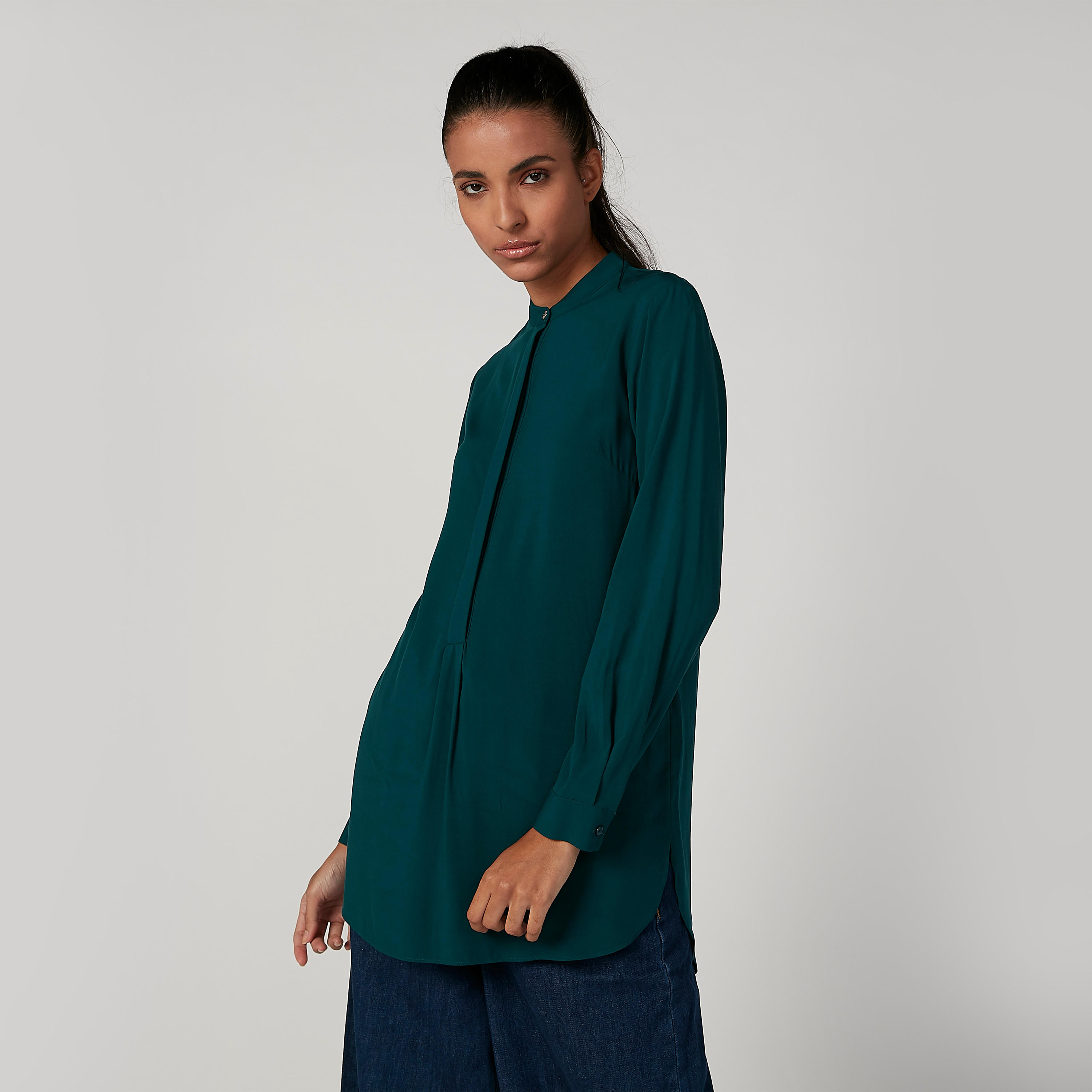 بلوزة سادة بياقة ماندارين وأكمام طويلة من آيكونيك-women-clothing-shirtsandblouses-blouses-image-4