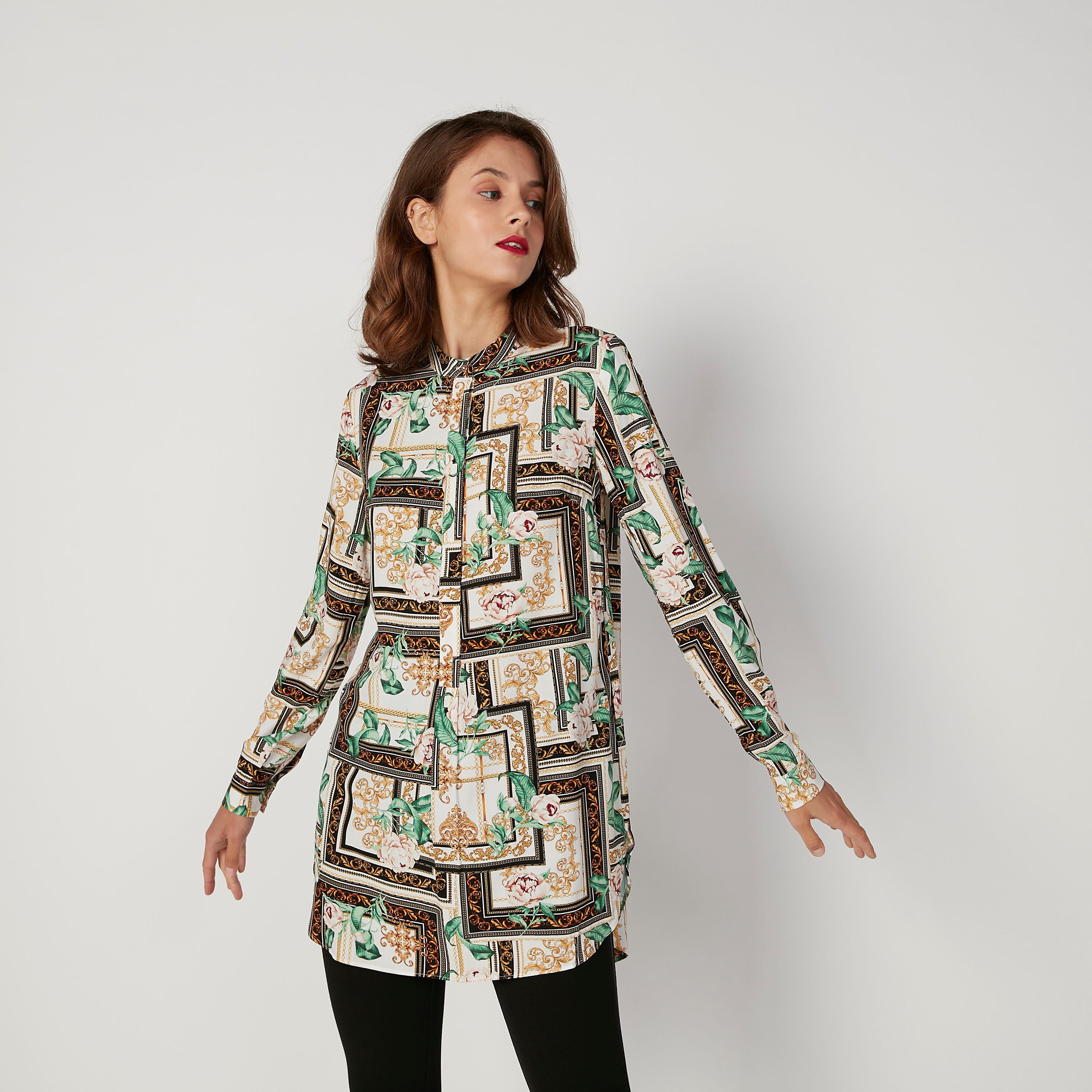 بلوزة بياقة ماندارين وأكمام طويلة وطبعات من آيكونيك-women-clothing-shirtsandblouses-blouses-image-5