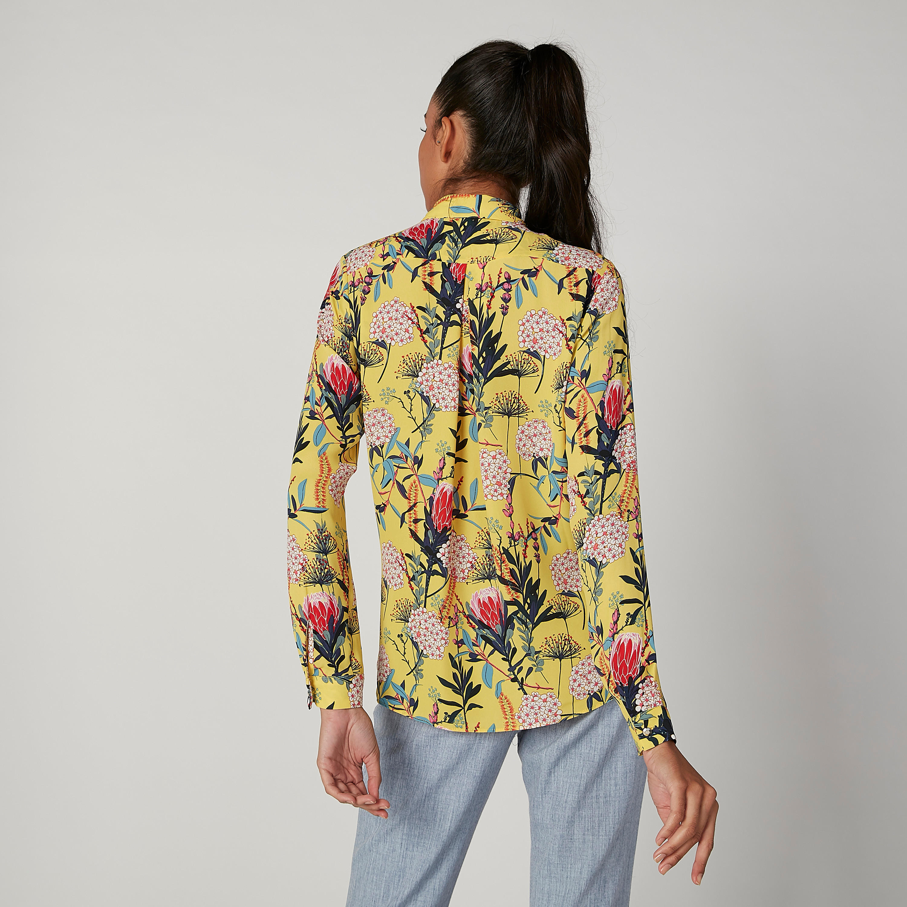 بلوزة بياقة عادية وأكمام طويلة وطبعات زهرية من آيكونيك-women-clothing-shirtsandblouses-blouses-image-4