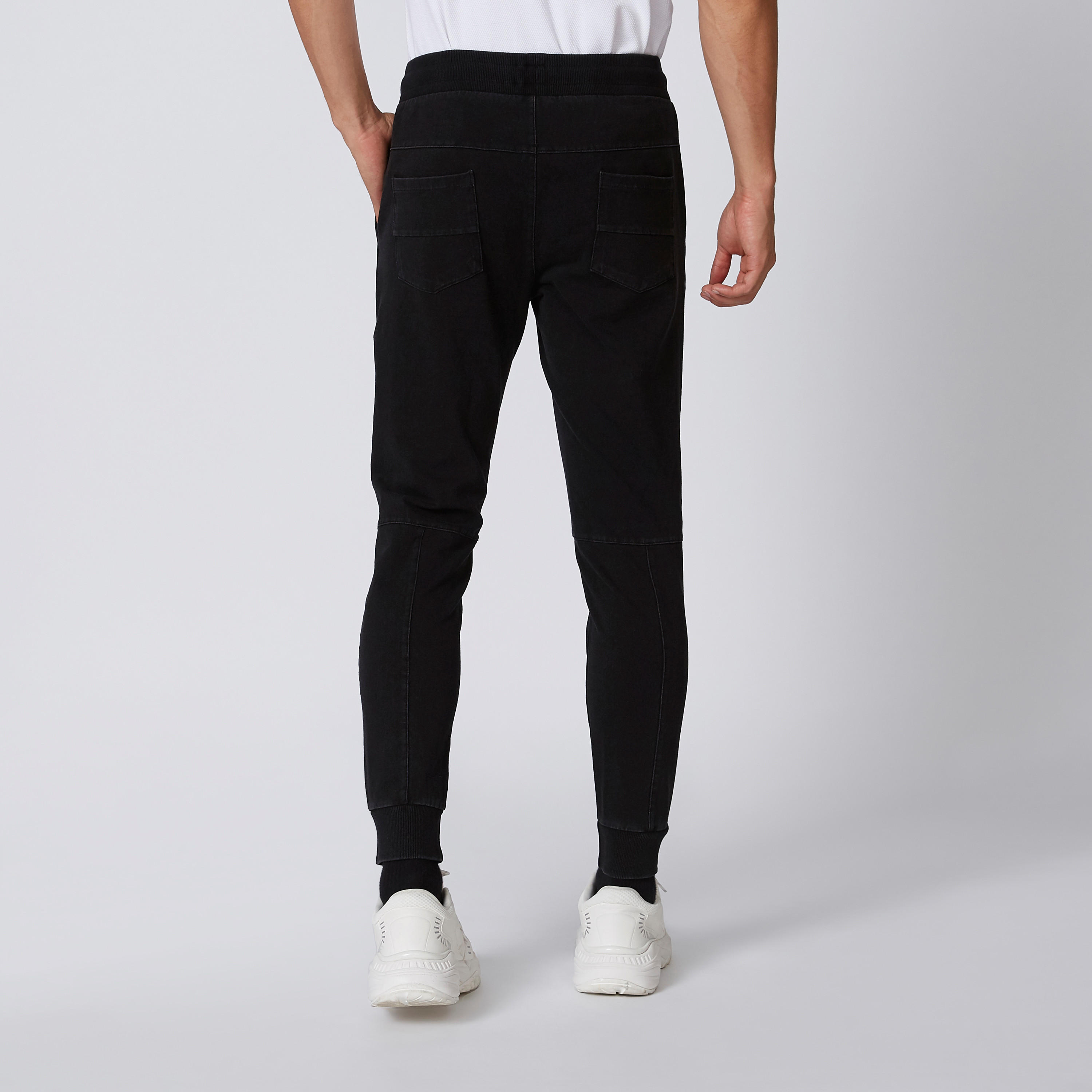 بنطلون رياضي سادة بقصة سليم ورباط خصر من آيكونيك-men-clothing-bottoms-joggers-image-2