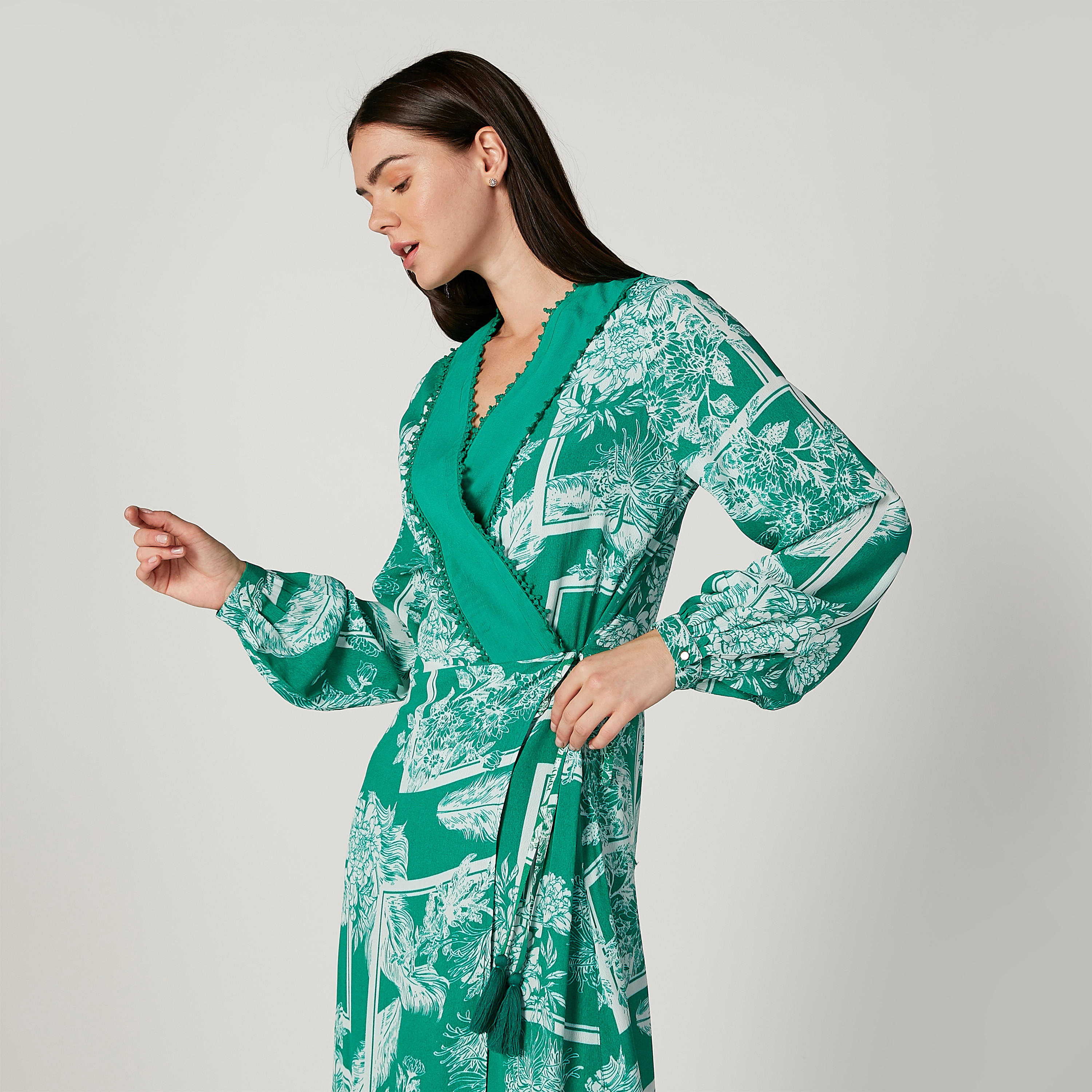 فستان طويل ايه لاين بأكمام بيشوب وأربطة وطبعات من آيكونيك-women-clothing-dresses-image-3