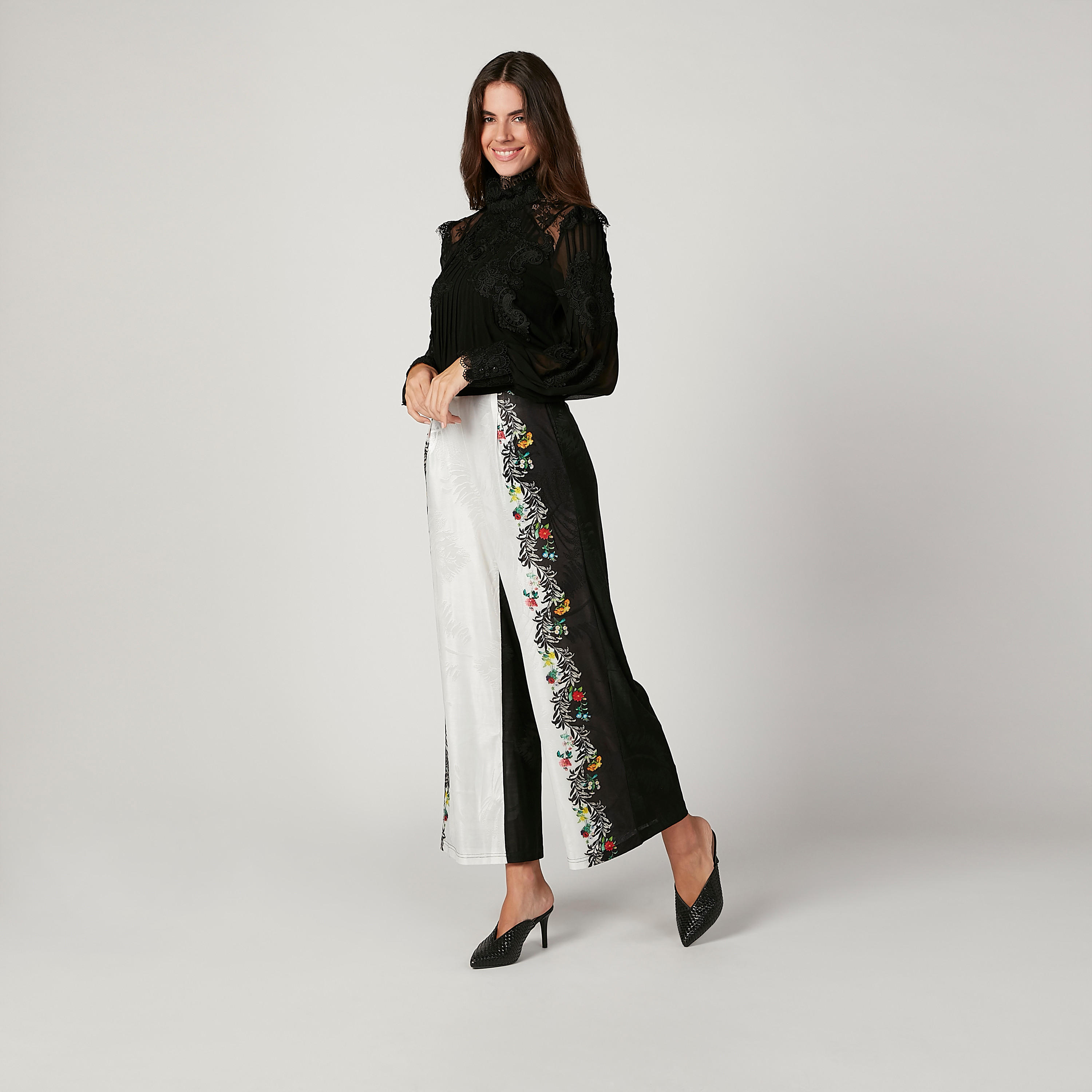 Iconic Floral Printed Mid Waist Pants with Pocket Detail-women-clothing-bottoms-trousers-image-2