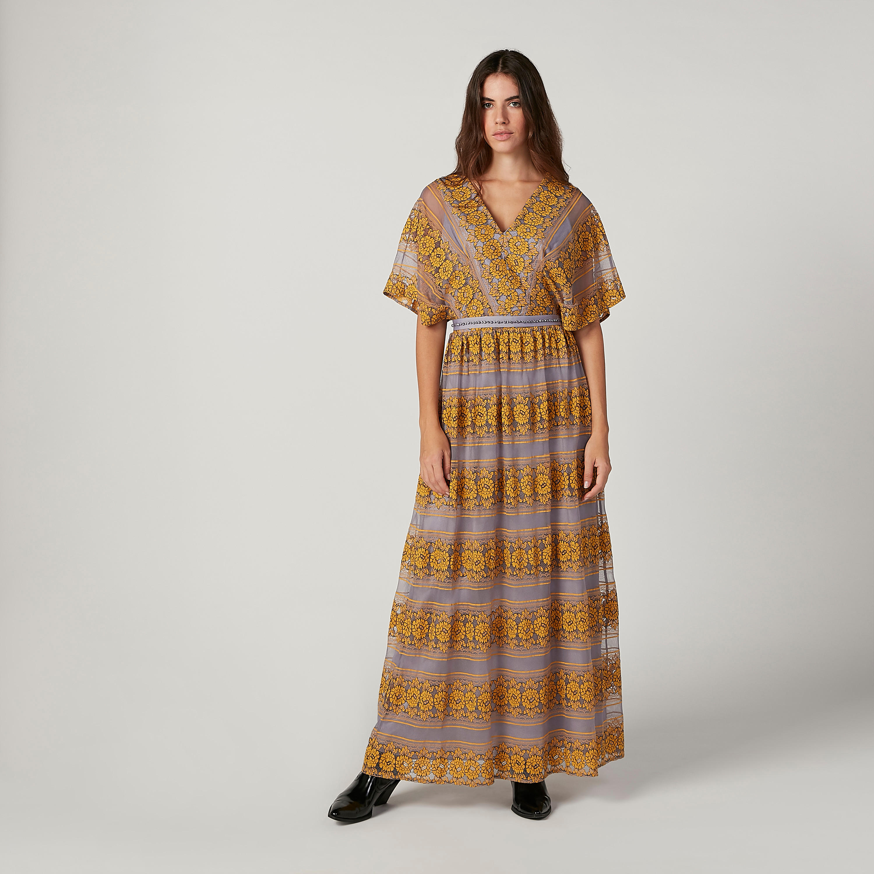 فستان دانتيل طويل إيه لاين بأكمام واسعة وطبعات من آيكونيك-women-clothing-dresses-image-1