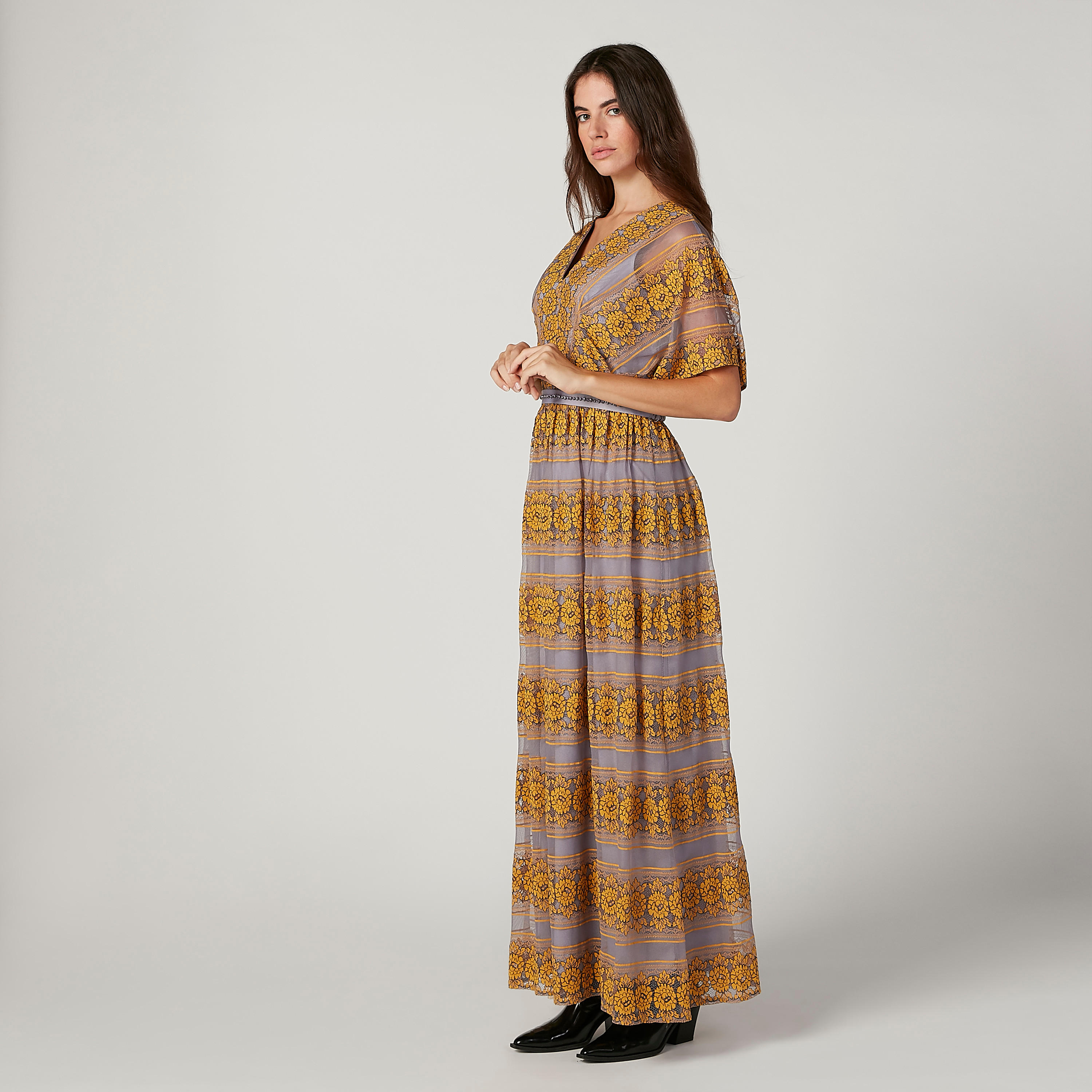 فستان دانتيل طويل إيه لاين بأكمام واسعة وطبعات من آيكونيك-women-clothing-dresses-image-5