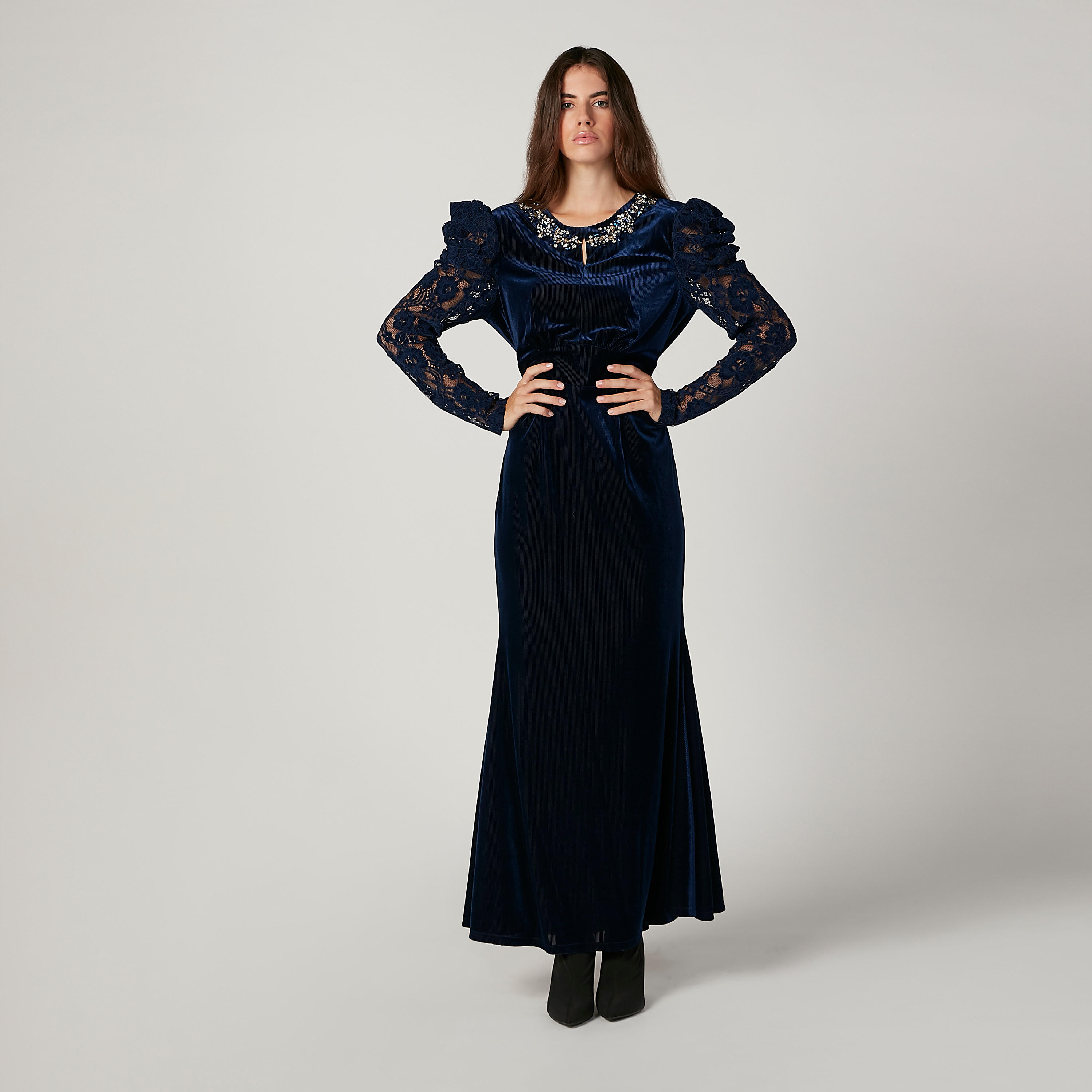 فستان طويل إيه لاين مزيّن بأكمام طويلة من آيكونيك-women-clothing-dresses-image-1