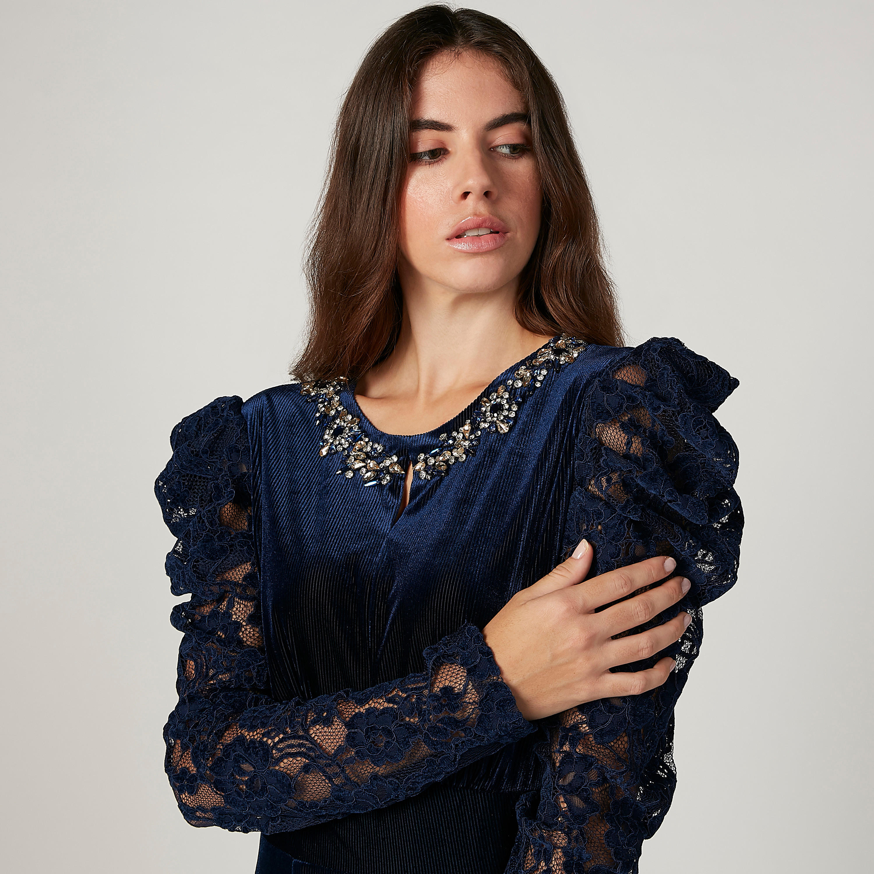 فستان طويل إيه لاين مزيّن بأكمام طويلة من آيكونيك-women-clothing-dresses-image-3