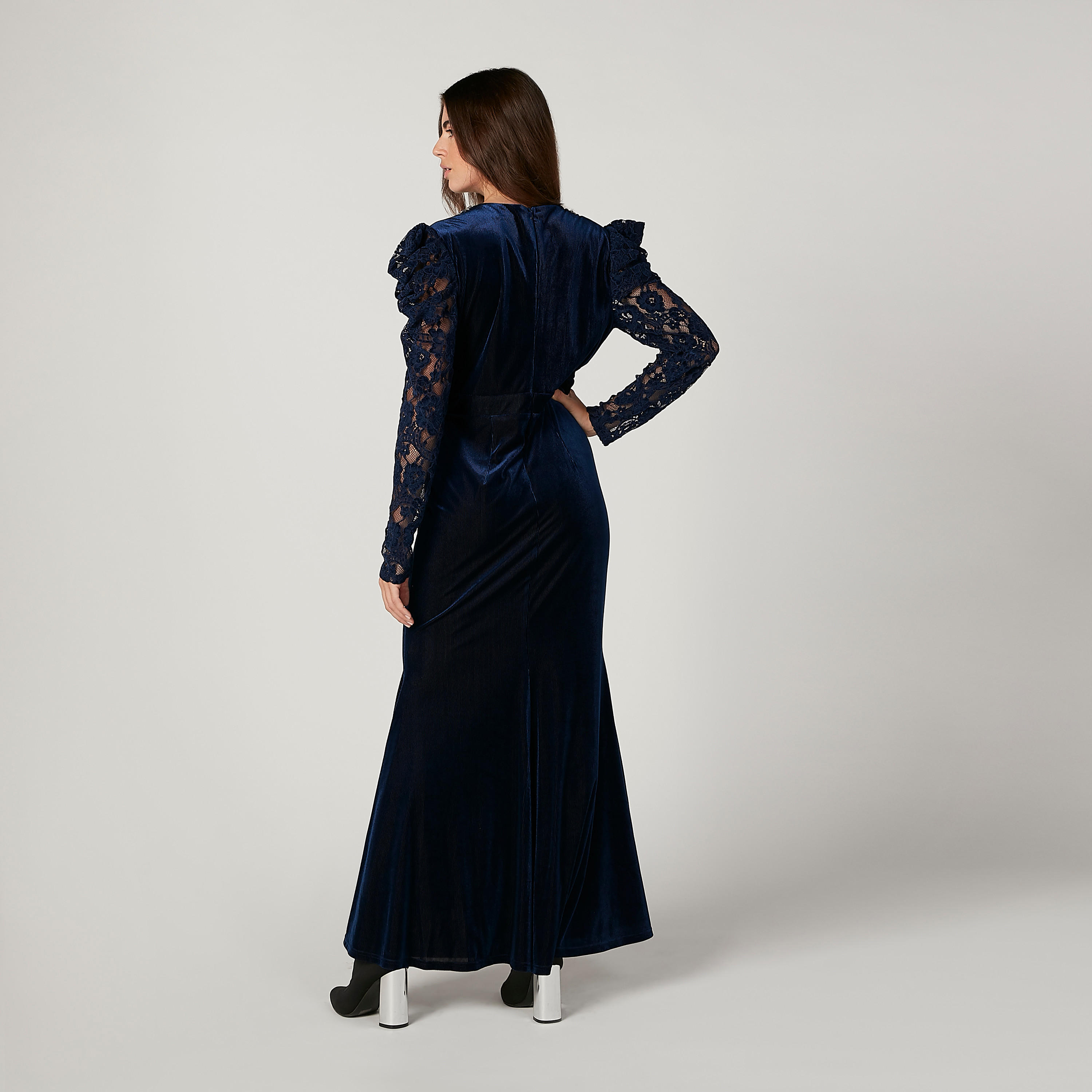 فستان طويل إيه لاين مزيّن بأكمام طويلة من آيكونيك-women-clothing-dresses-image-4