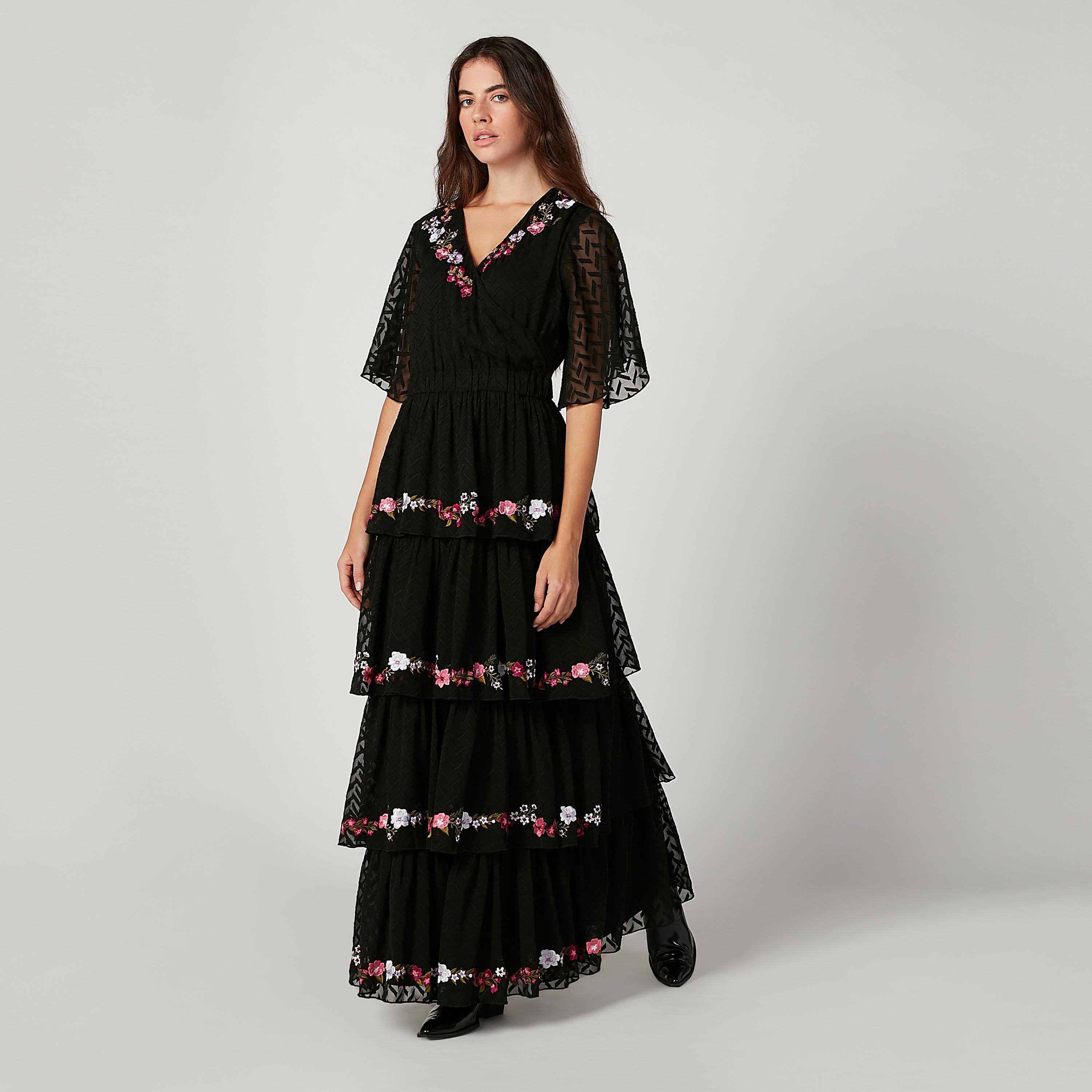 فستان طويل إيه لاين مطرّز بياقة V وأكمام واسعة من آيكونيك-women-clothing-dresses-image-2