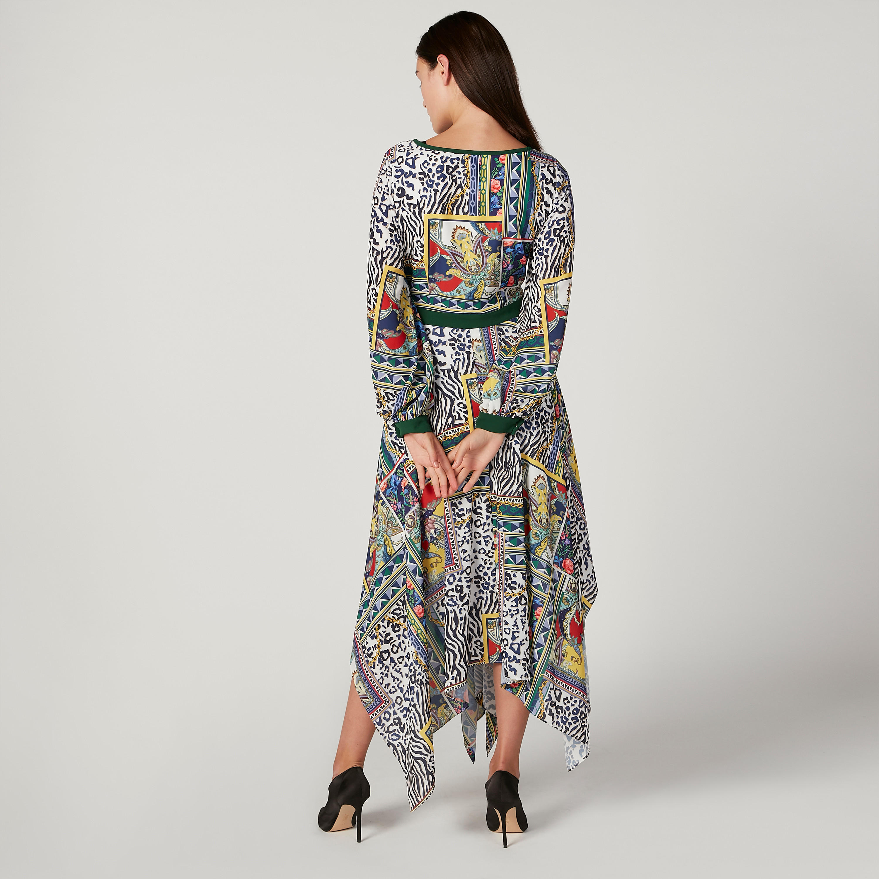 فستان طويل بأكمام طويلة وحواف غير مستوية وطبعات من آيكونيك-women-clothing-dresses-image-4