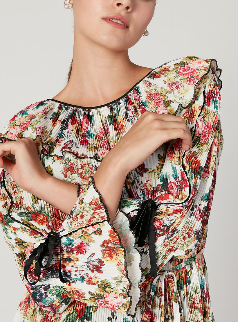 بلوزة بياقة مستديرة وأكمام 3/4 واسعة وطبعات زهرية من آيكونيك-women-clothing-shirtsandblouses-blouses-image-2