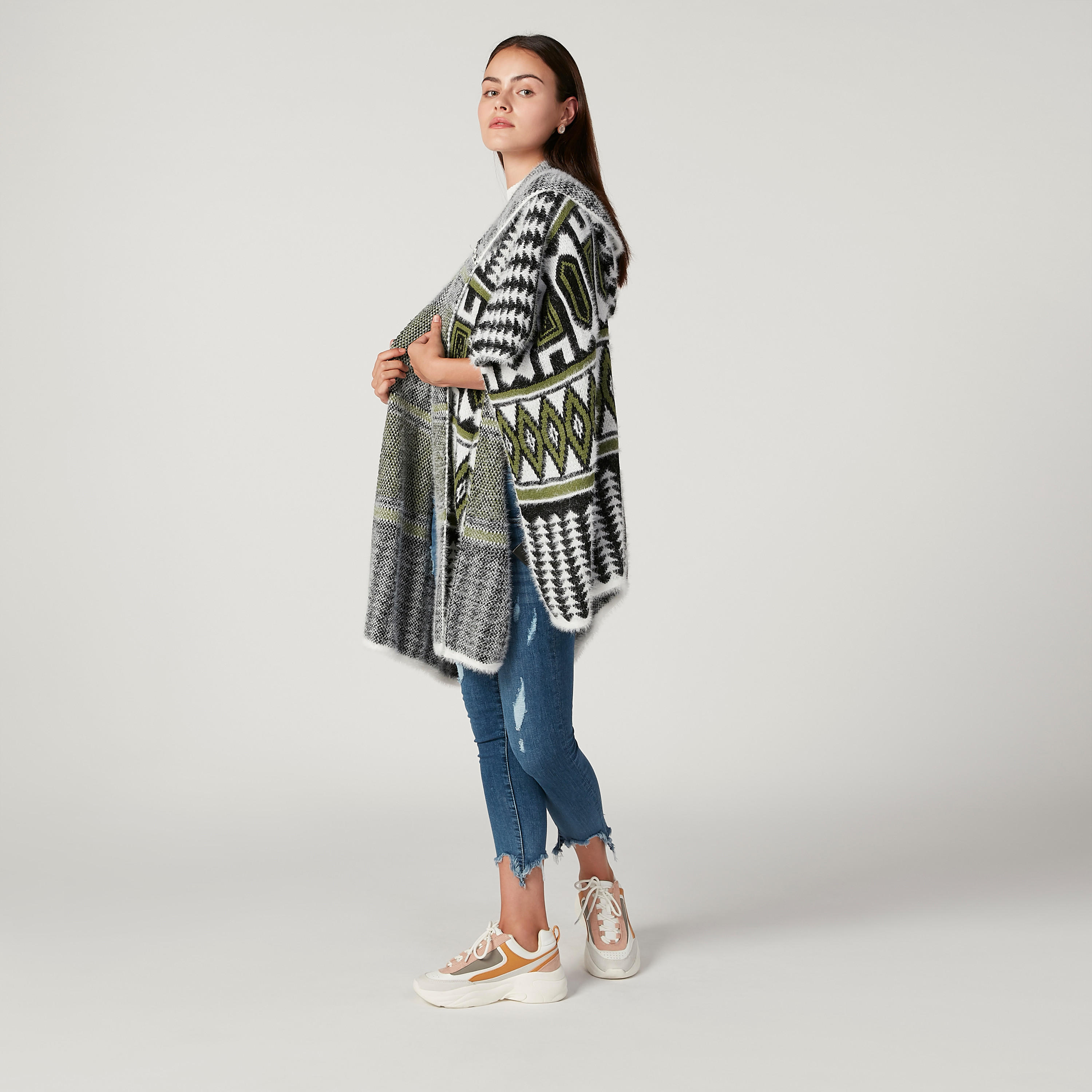 كارديجان بقصّة واسعة مع قبعة وطبعات من آيكونيك-women-winterwear-hoodiesandsweatshirts-hoodies-image-2