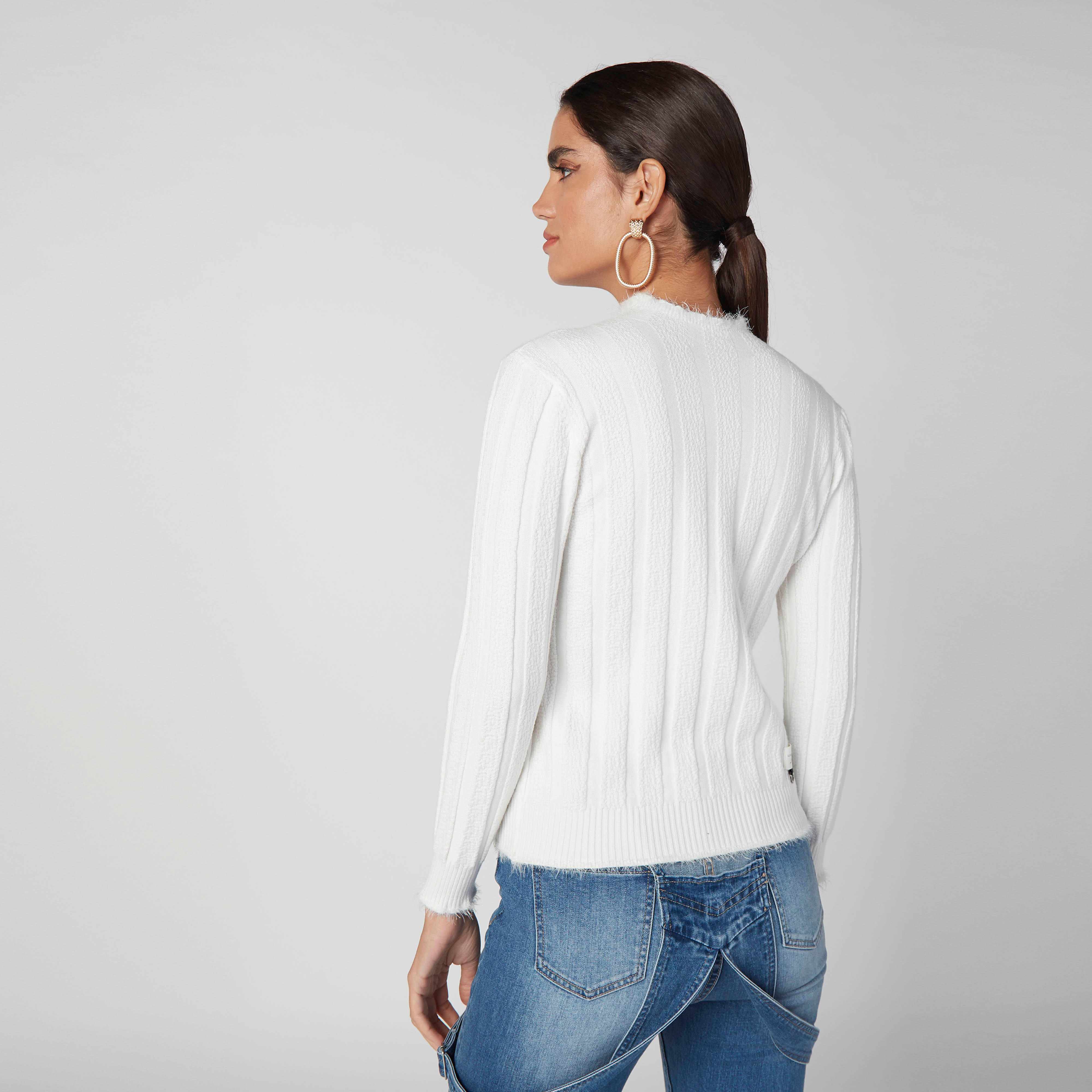 كنزة سليم فيت بارزة الملمس بياقة عالية وأكمام طويلة من آيكونيك-women-clothing-cardigansandjumpers-jumpers-image-3