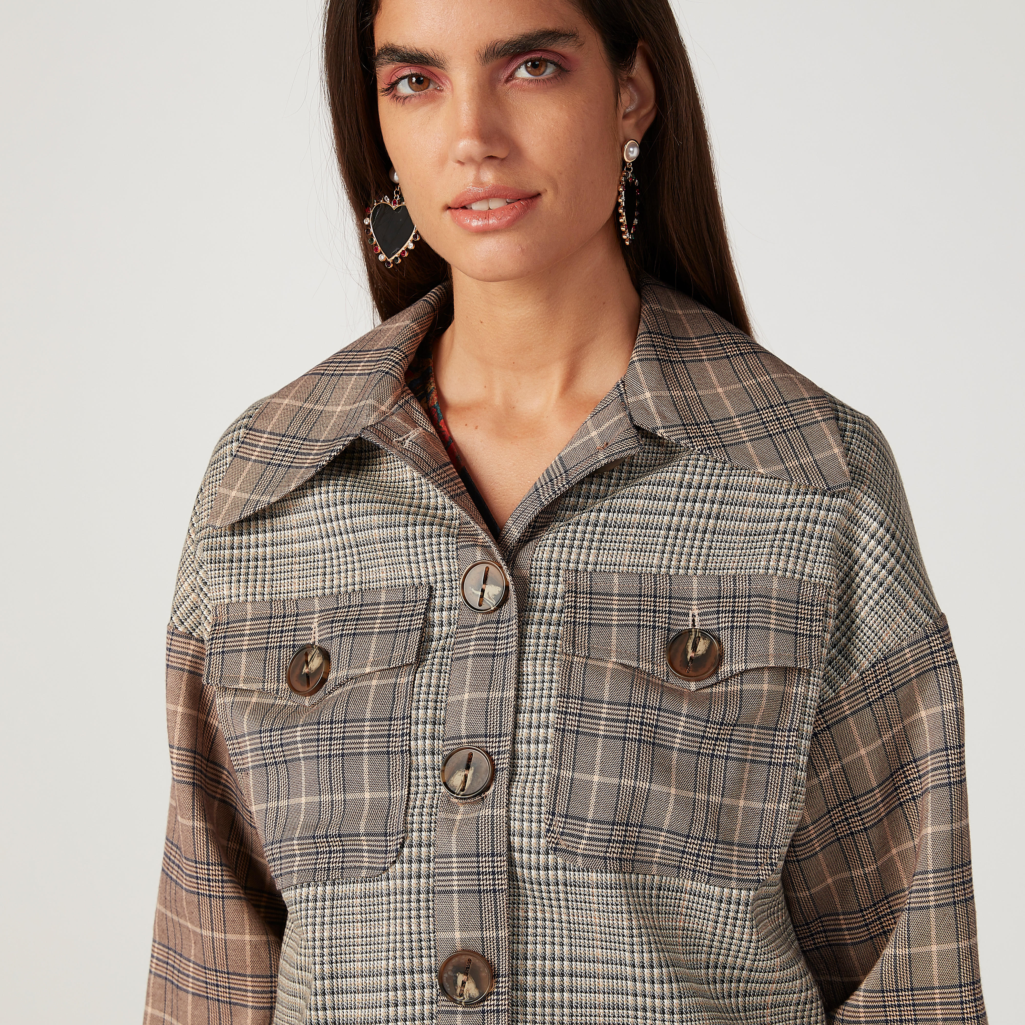 جاكيت كاروهات بأكمام طويلة وجيوب بطيّة من آيكونيك-women-winterwear-coatsandjackets-jackets-image-3