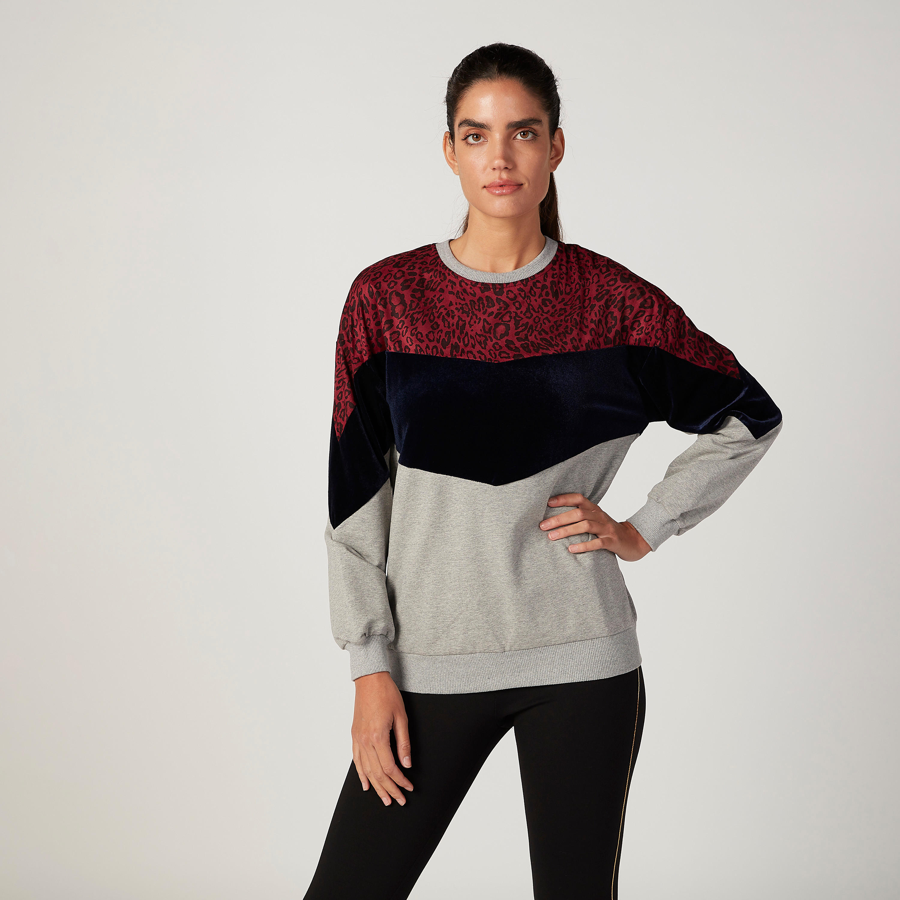 سويت شيرت بياقة مستديرة وأكمام طويلة بطبعات حيوانات من آيكونيك-women-winterwear-hoodiesandsweatshirts-sweatshirts-image-1