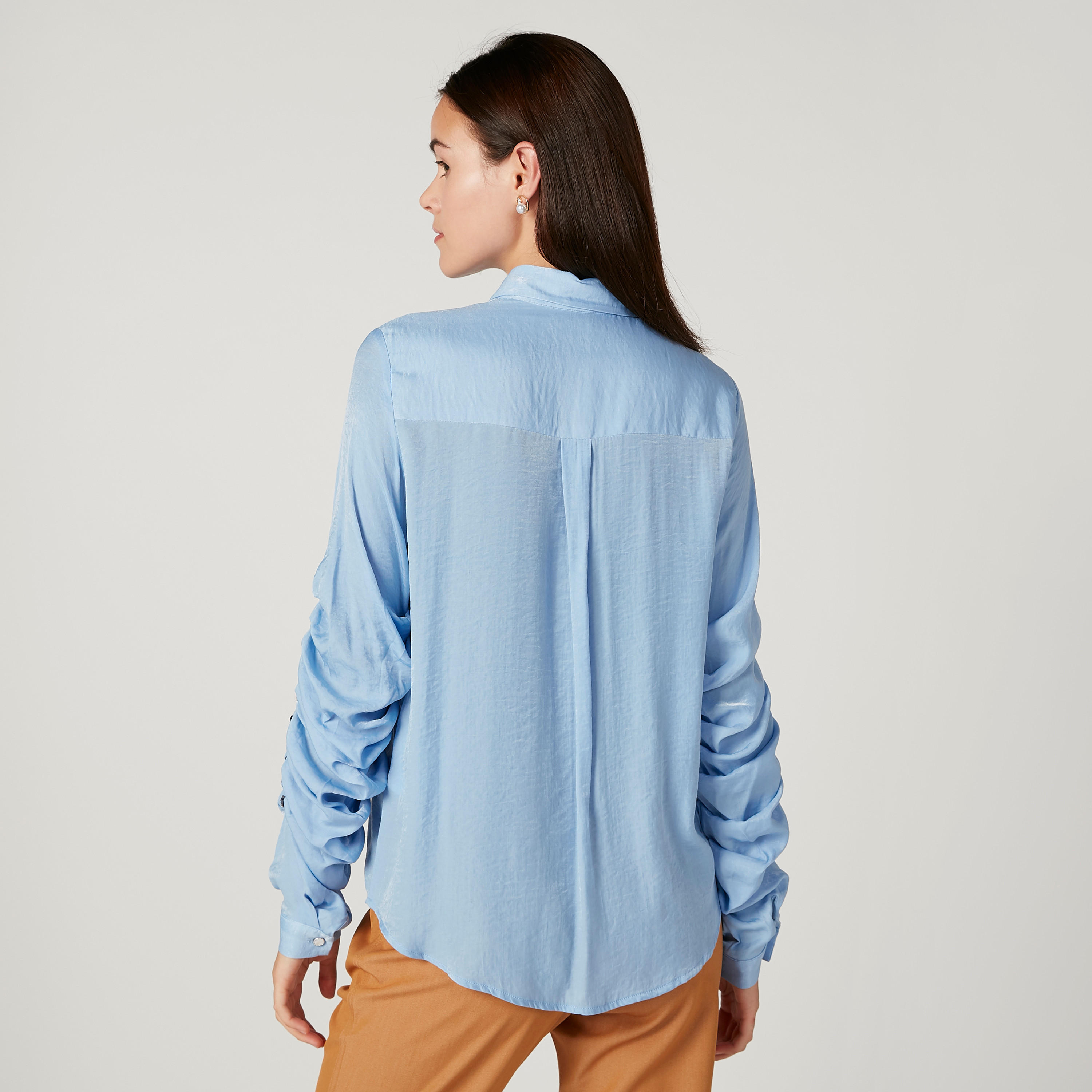 بلوزة سادة بياقة عاديّة وأكمام طويلة من آيكونيك-women-clothing-shirtsandblouses-blouses-image-4