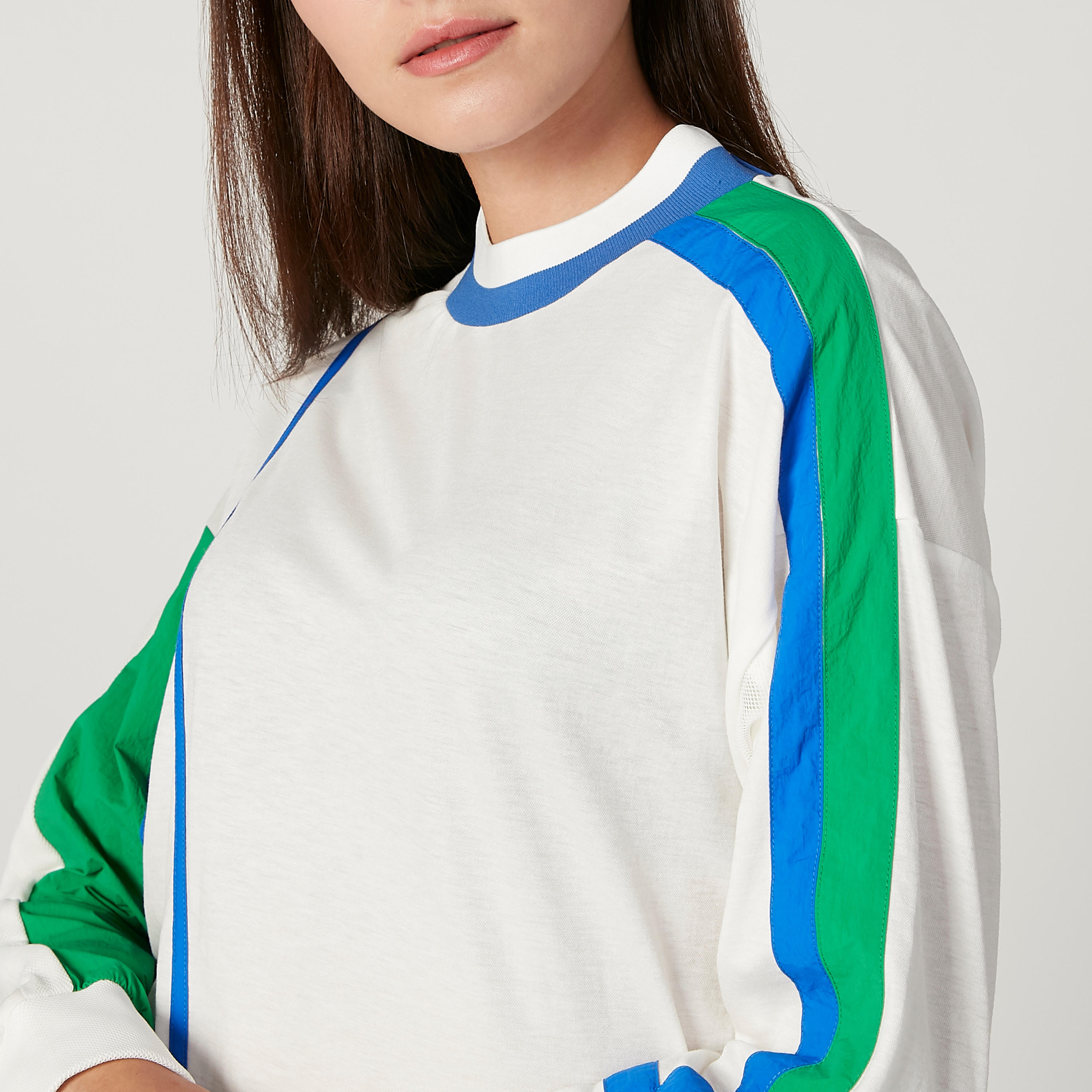 Iconic Plain Sweatshirt with Crew Neck and Long Sleeves-women-winterwear-hoodiesandsweatshirts-sweatshirts-image-3