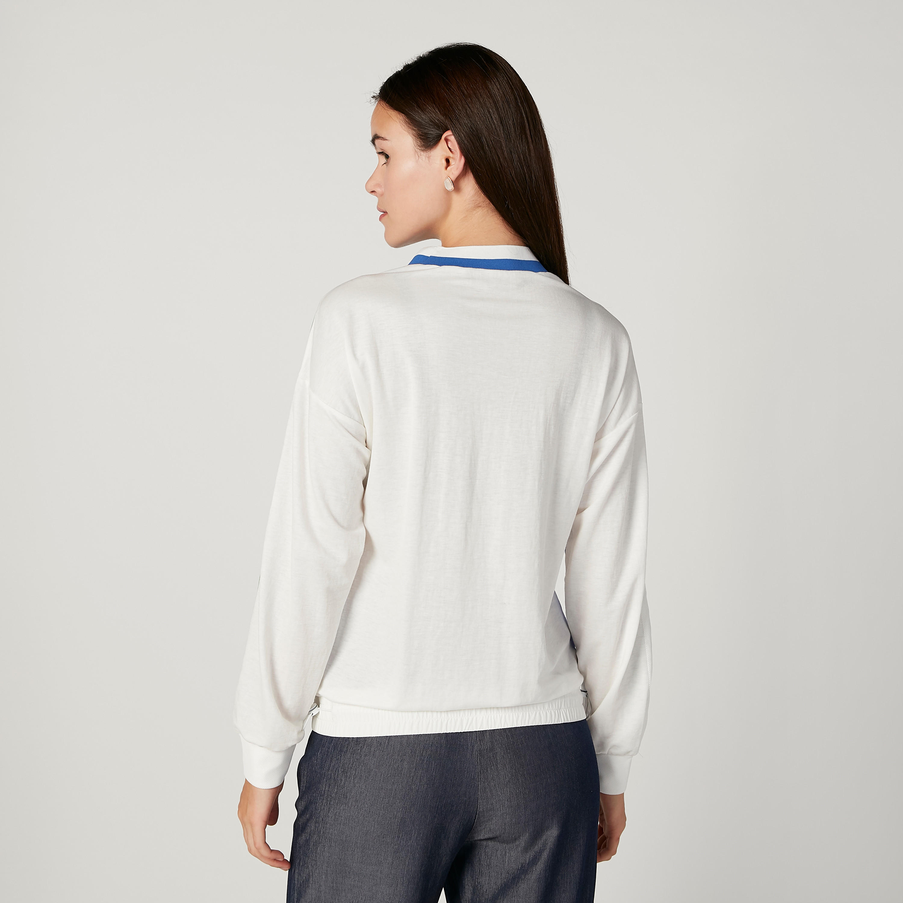 Iconic Plain Sweatshirt with Crew Neck and Long Sleeves-women-winterwear-hoodiesandsweatshirts-sweatshirts-image-4