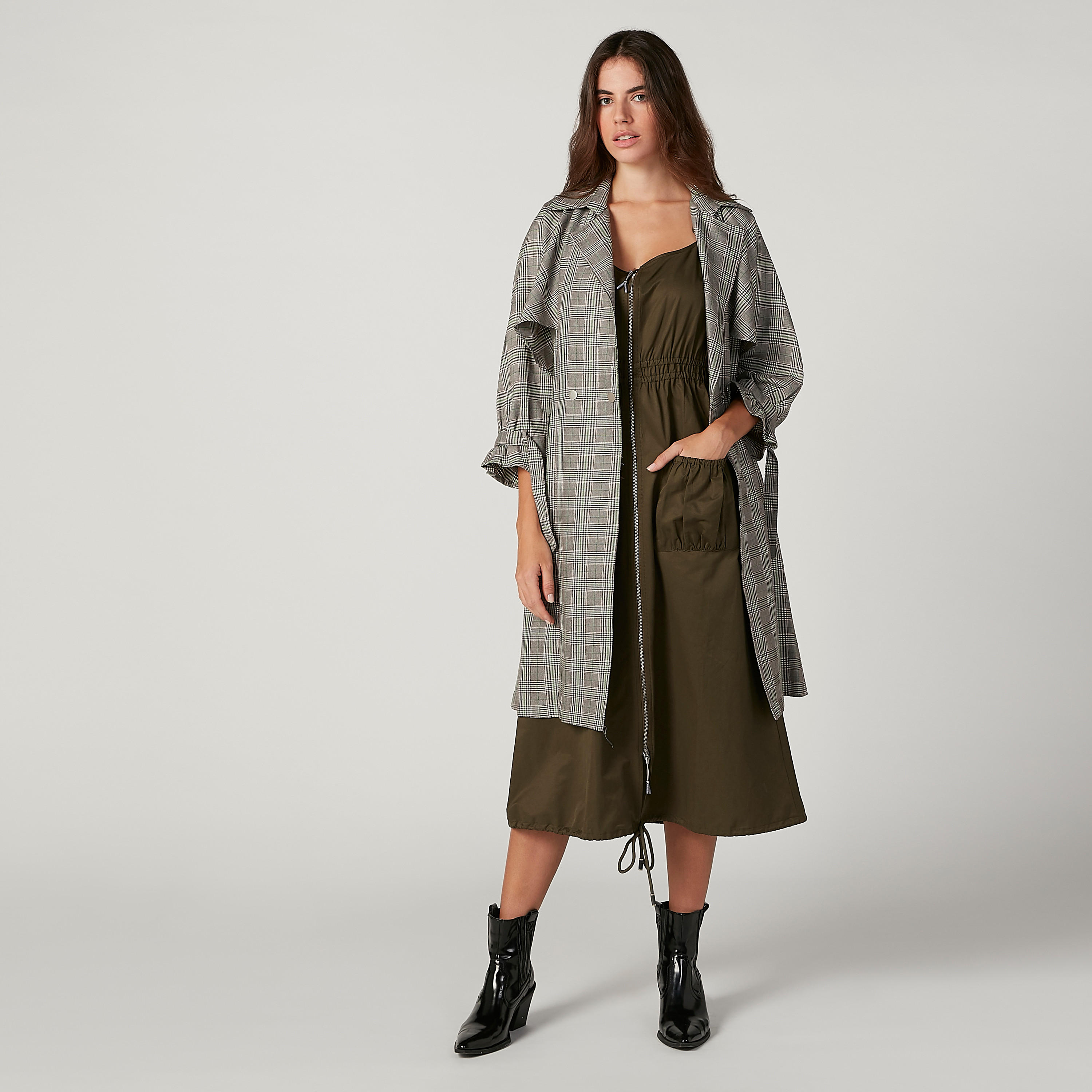فستان ميدي إيه لاين سادة بحمّالات رفيعة وأربطة من آيكونيك-women-clothing-dresses-image-2