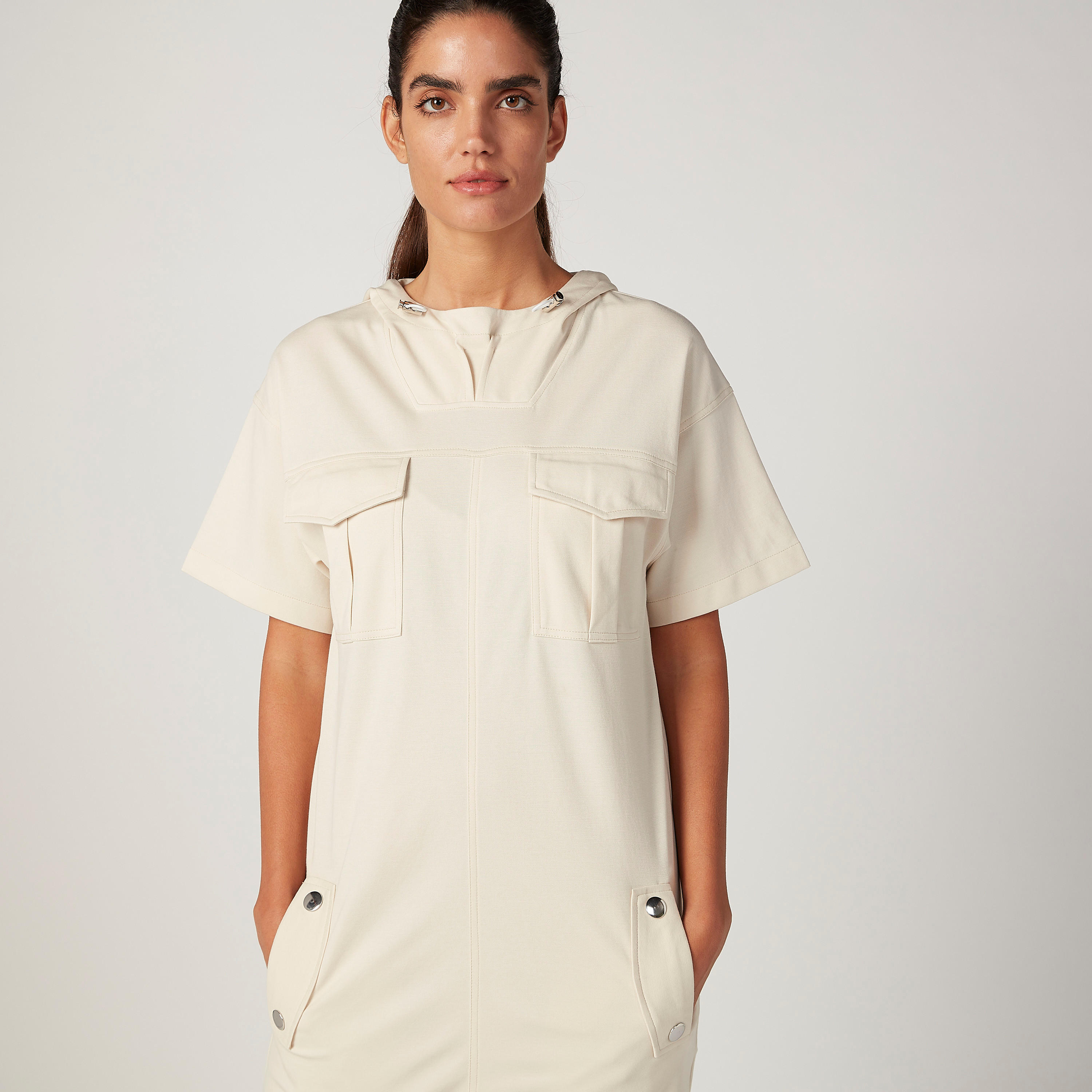 فستان قصير سادة بأكمام قصيرة وجيوب من آيكونيك-women-clothing-dresses-image-3