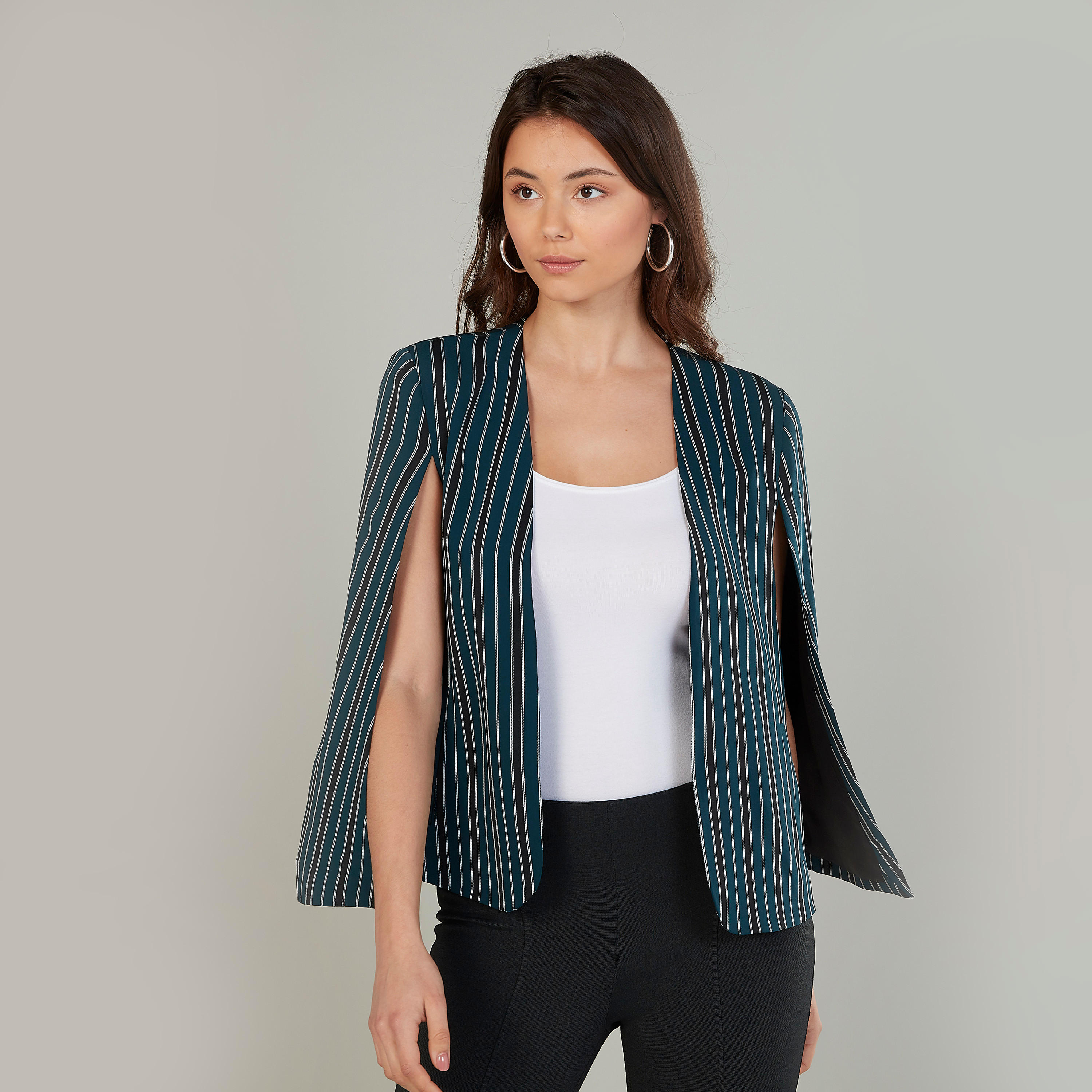 جاكيت فضفاض مخطط بأكمام طويلة من آيكونيك-women-winterwear-coatsandjackets-jackets-image-1