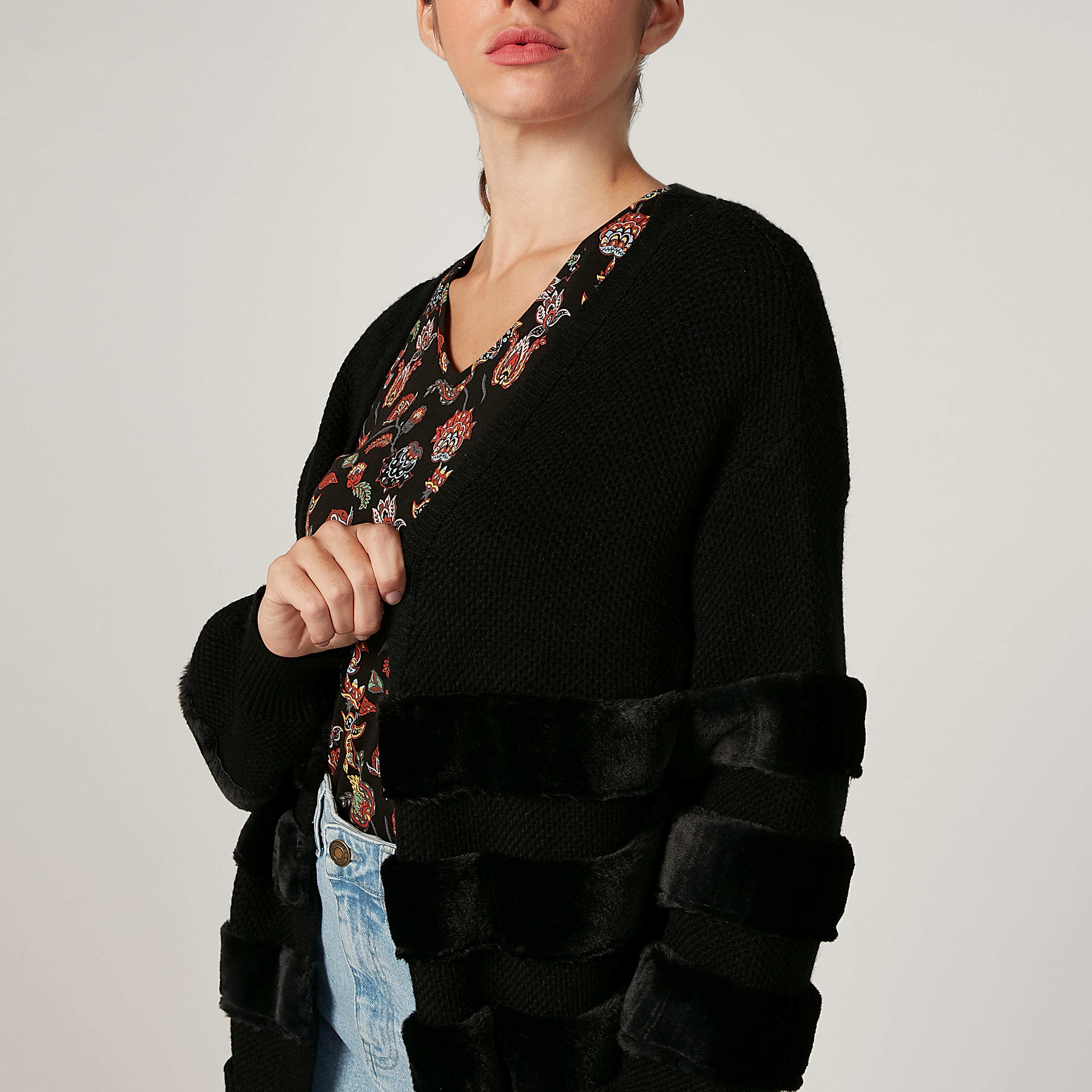 كارديجان طويل بارز الملمس بأكمام طويلة وجيوب من آيكونيك-women-winterwear-cardigansandjumpers-cardigans-image-3