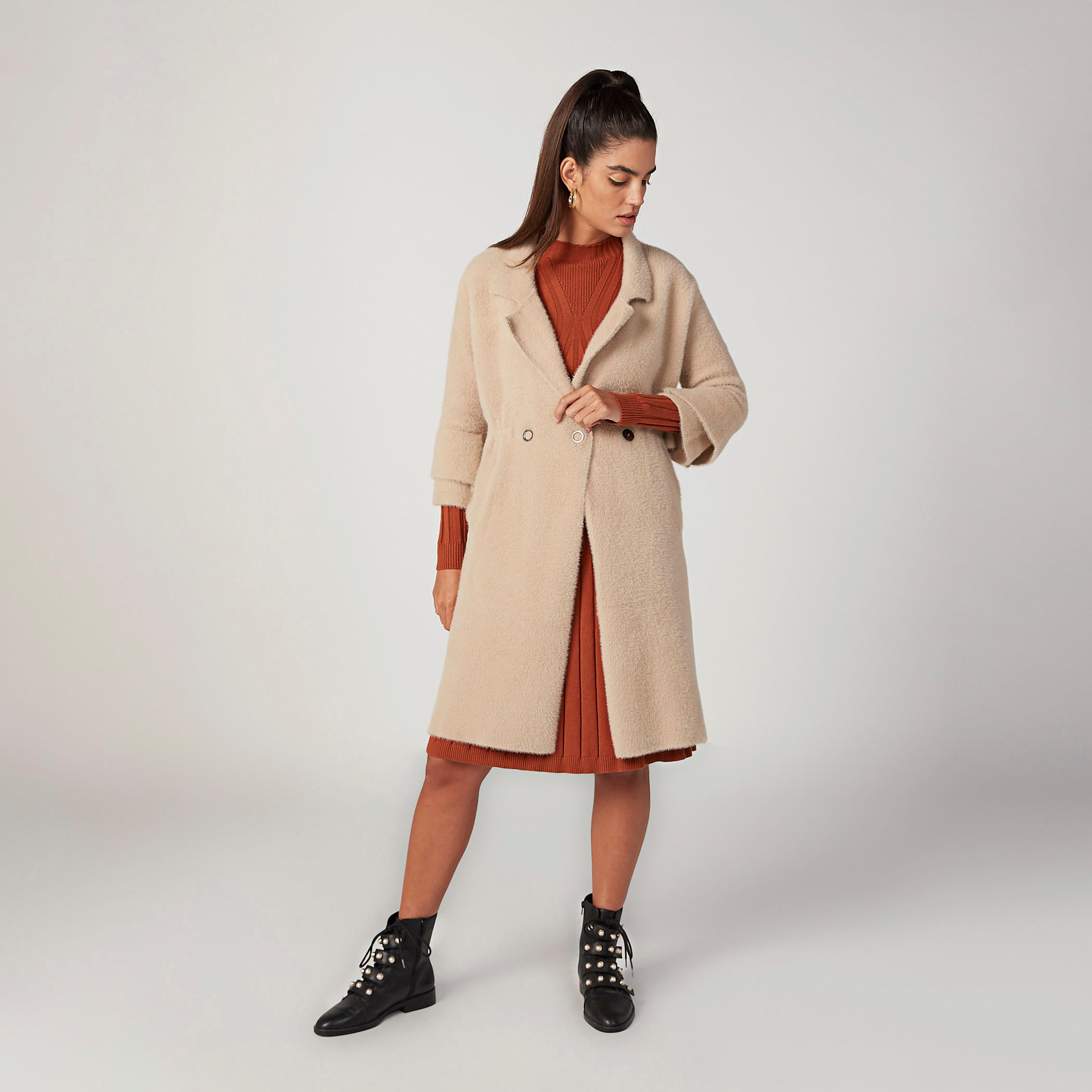 معطف بارز الملمس بأكمام طويلة وجيوب من آيكونيك-women-clothing-coatsandjackets-coats-image-2