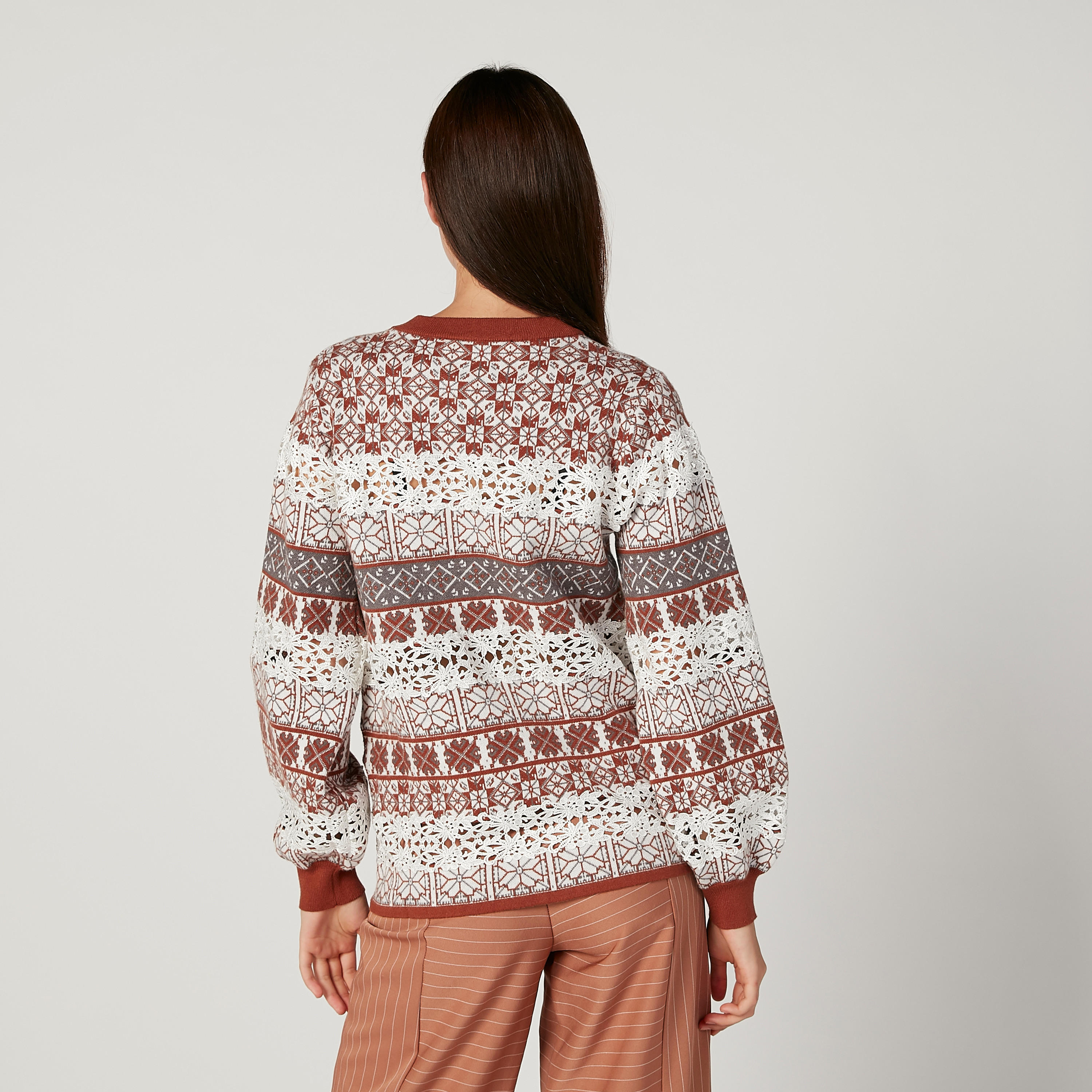 كنزة بقصّة واسعة بياقة مستديرة وأكمام طويلة من آيكونيك-women-clothing-cardigansandjumpers-jumpers-image-4