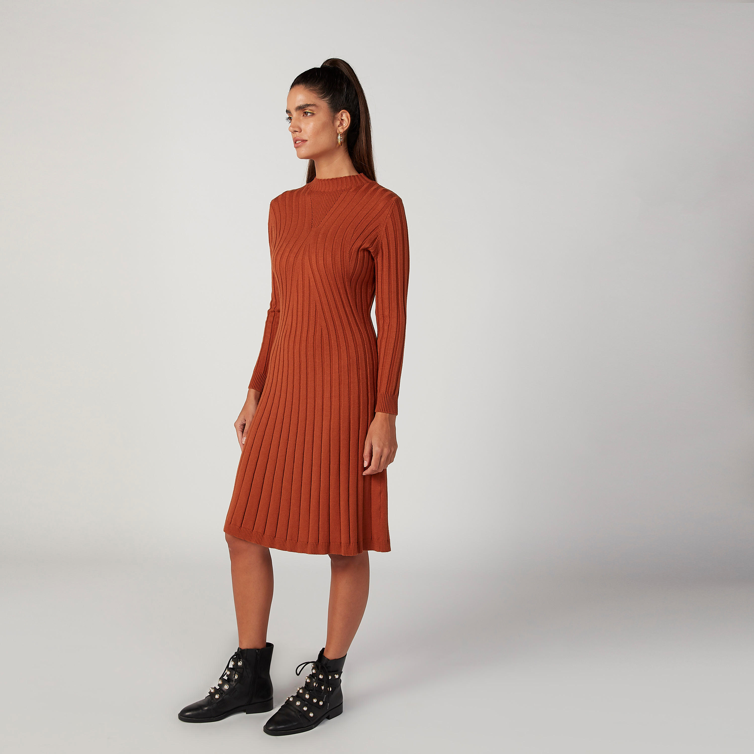 فستان ميدي إيه لاين بارز الملمس بياقة عالية وأكمام طويلة من آيكونيك-women-clothing-dresses-image-5