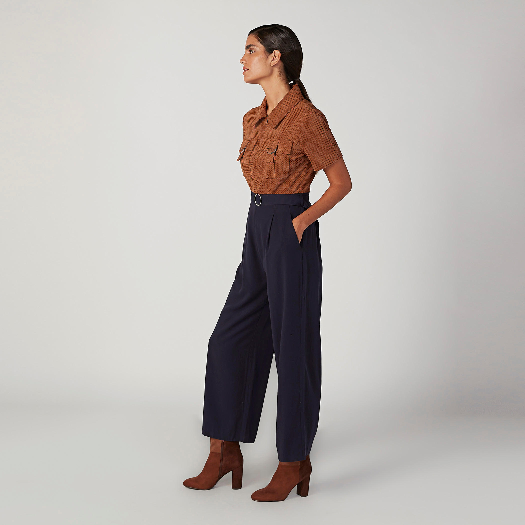 جمبسوت سادة بأكمام قصيرة وجيوب من آيكونيك-women-clothing-jumpsuits-image-5