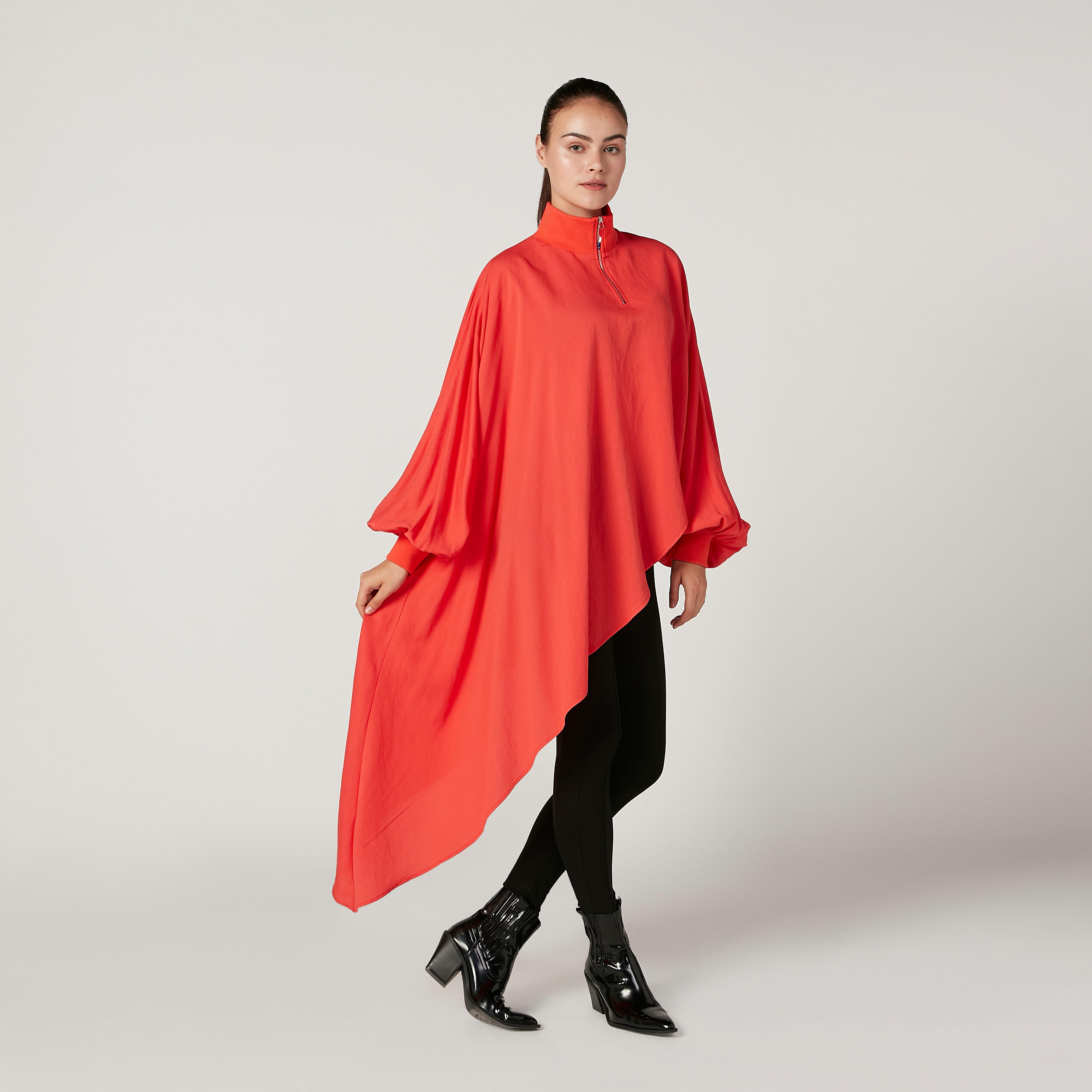 بلوزة طويلة بأطراف غير مستوية وياقة عالية من آيكونيك-women-clothing-shirtsandblouses-blouses-image-3