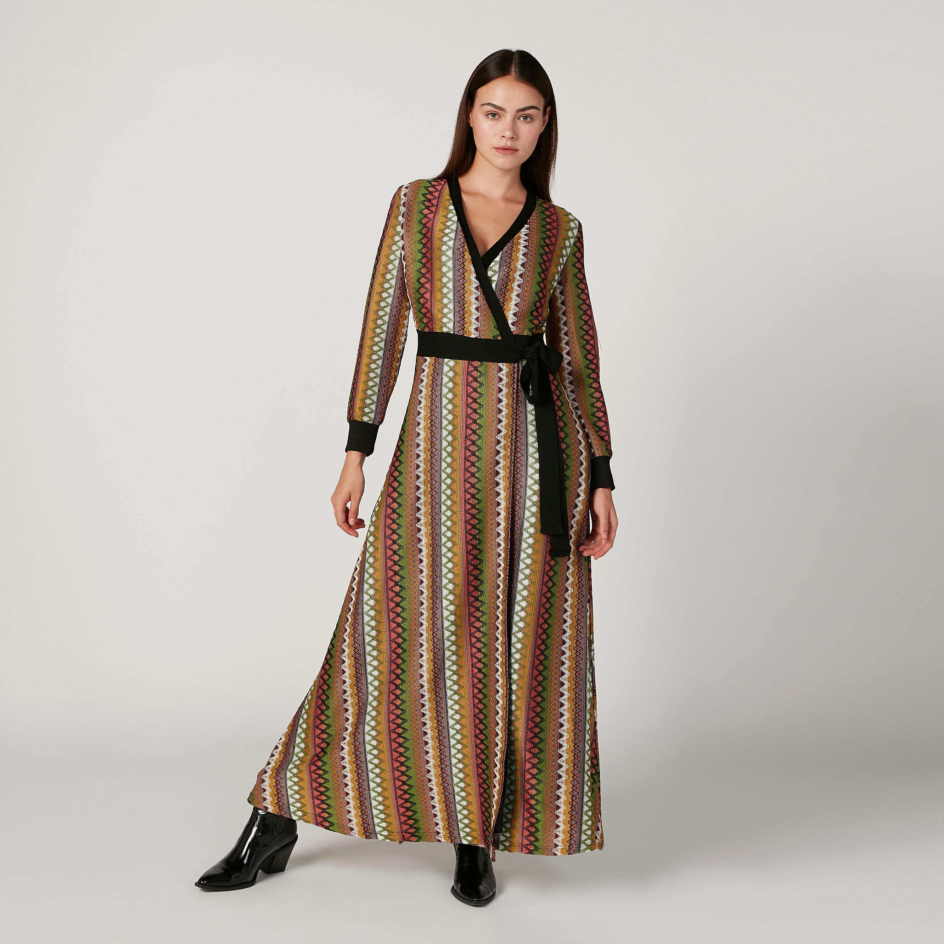 فستان طويل إيه لاين بياقة V وأكمام واسعة وطبعات من آيكونيك-women-clothing-dresses-image-1