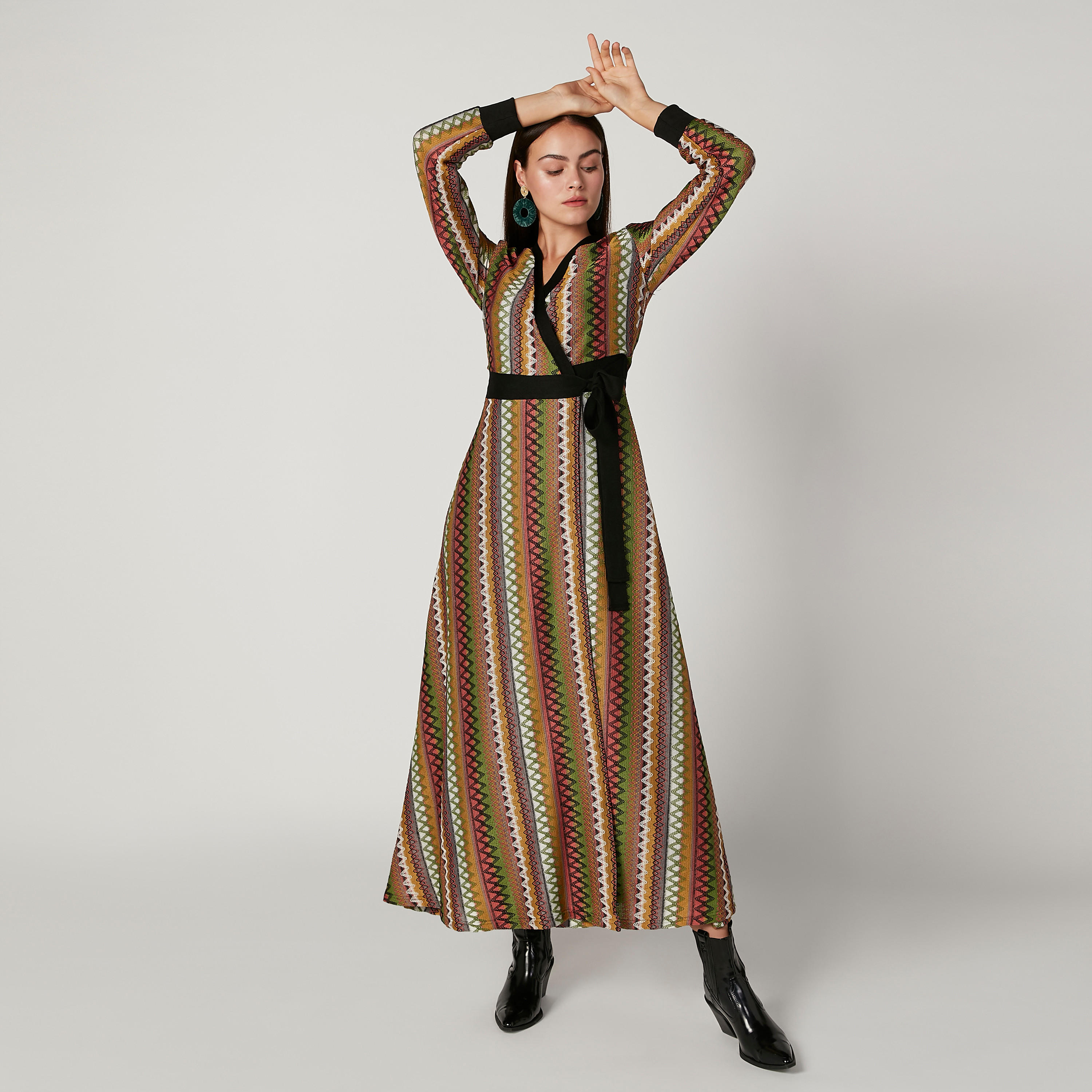 فستان طويل إيه لاين بياقة V وأكمام واسعة وطبعات من آيكونيك-women-clothing-dresses-image-2