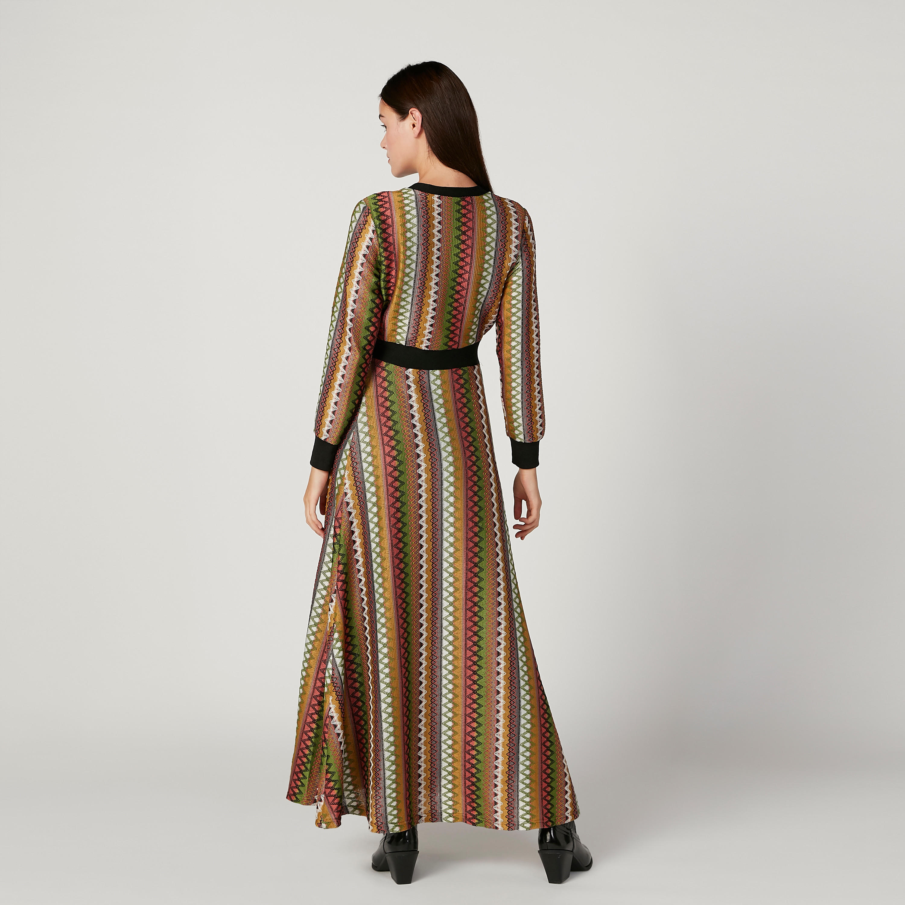 فستان طويل إيه لاين بياقة V وأكمام واسعة وطبعات من آيكونيك-women-clothing-dresses-image-4