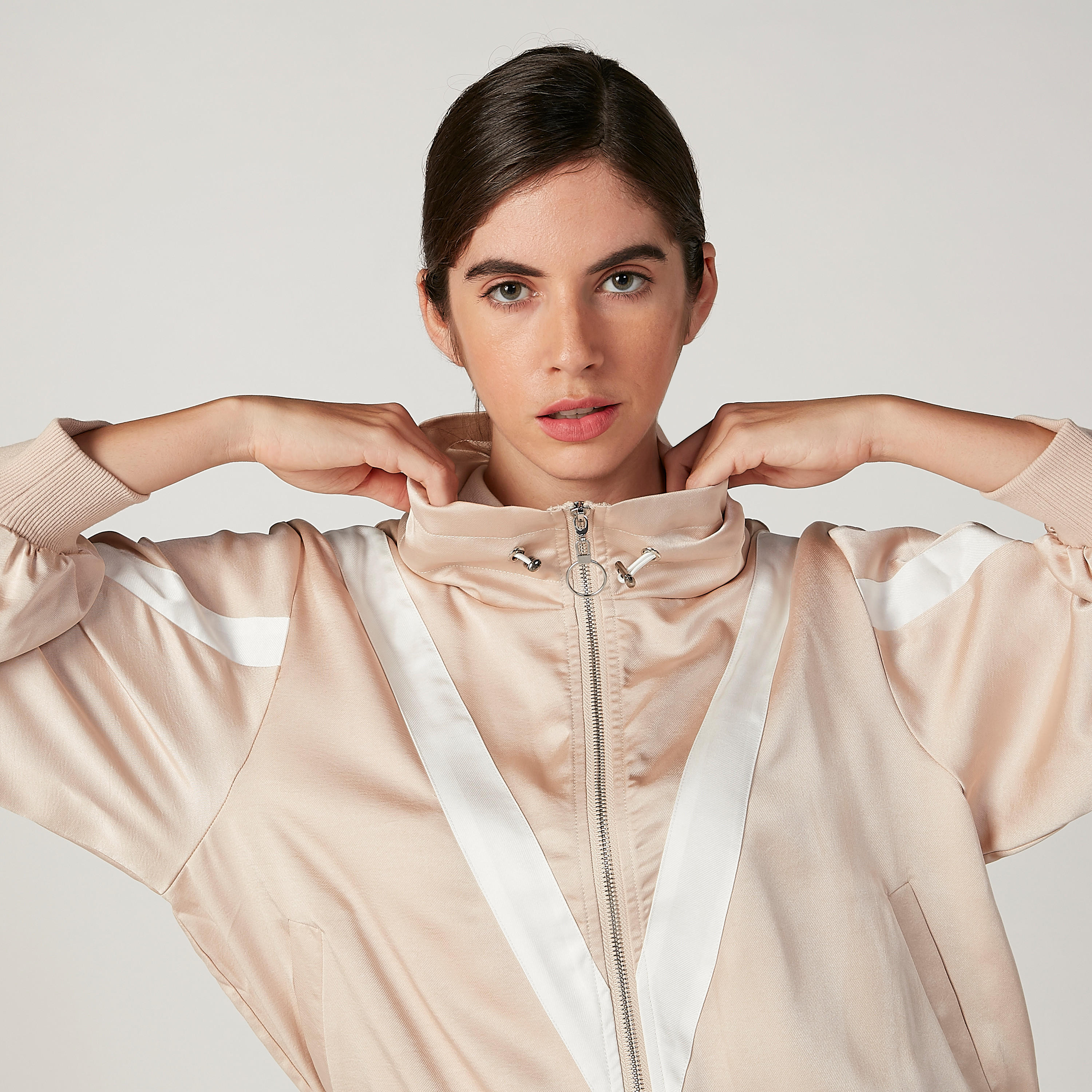 جاكيت بومبر بارز الملمس بأكمام طويلة من آيكونيك-women-winterwear-coatsandjackets-jackets-image-2