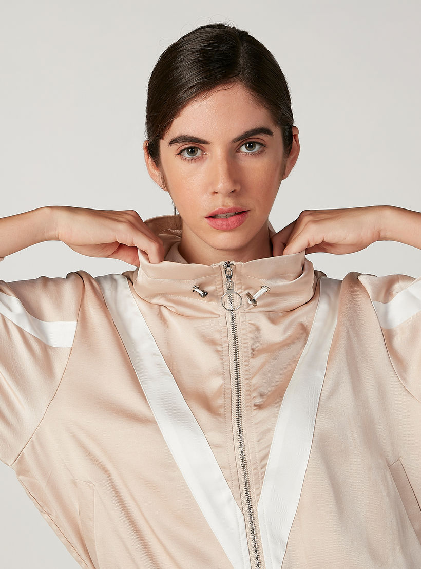 جاكيت بومبر بارز الملمس بأكمام طويلة من آيكونيك-women-winterwear-coatsandjackets-jackets-image-2