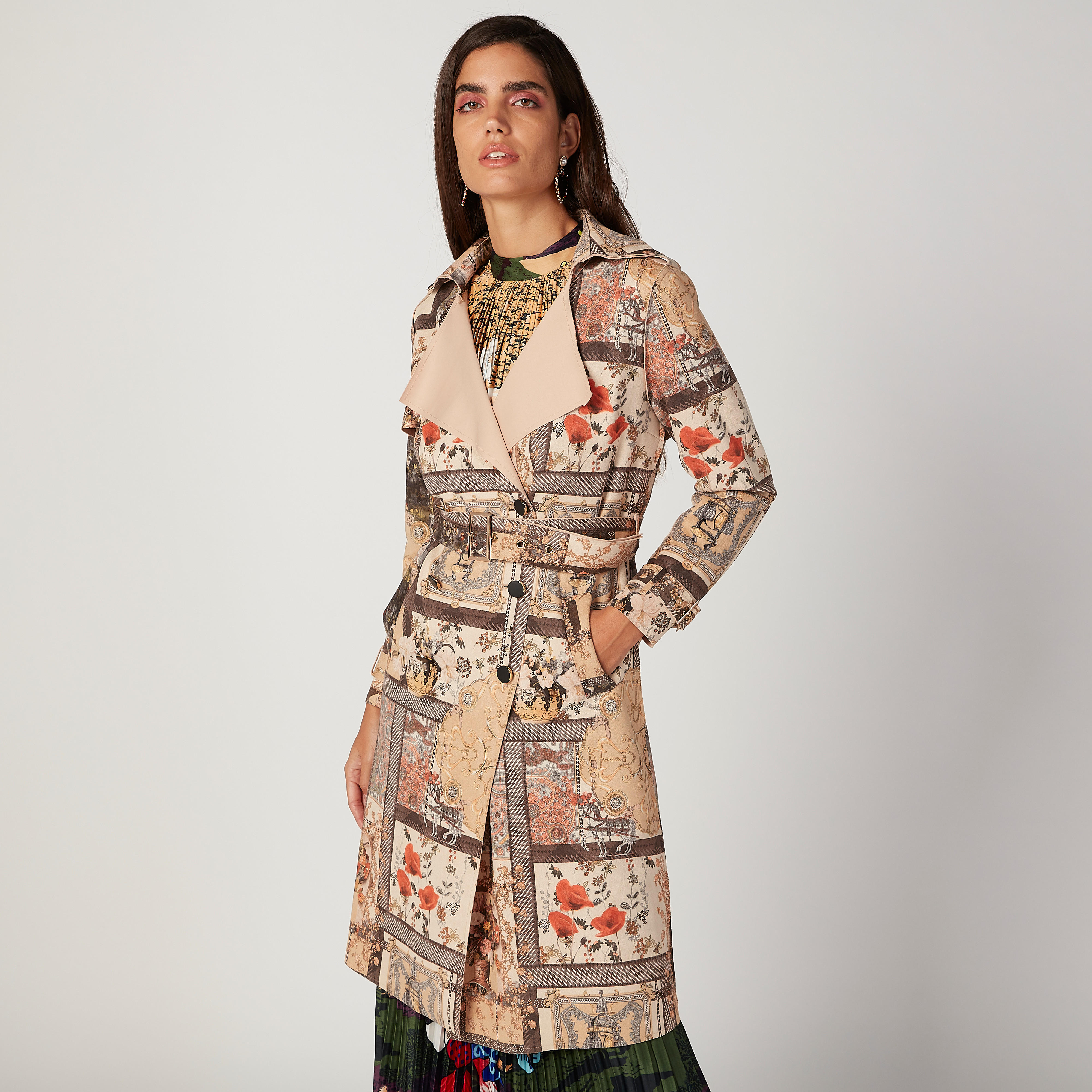 معطف بطبعات مع حزام من آيكونيك-women-clothing-coatsandjackets-coats-image-1