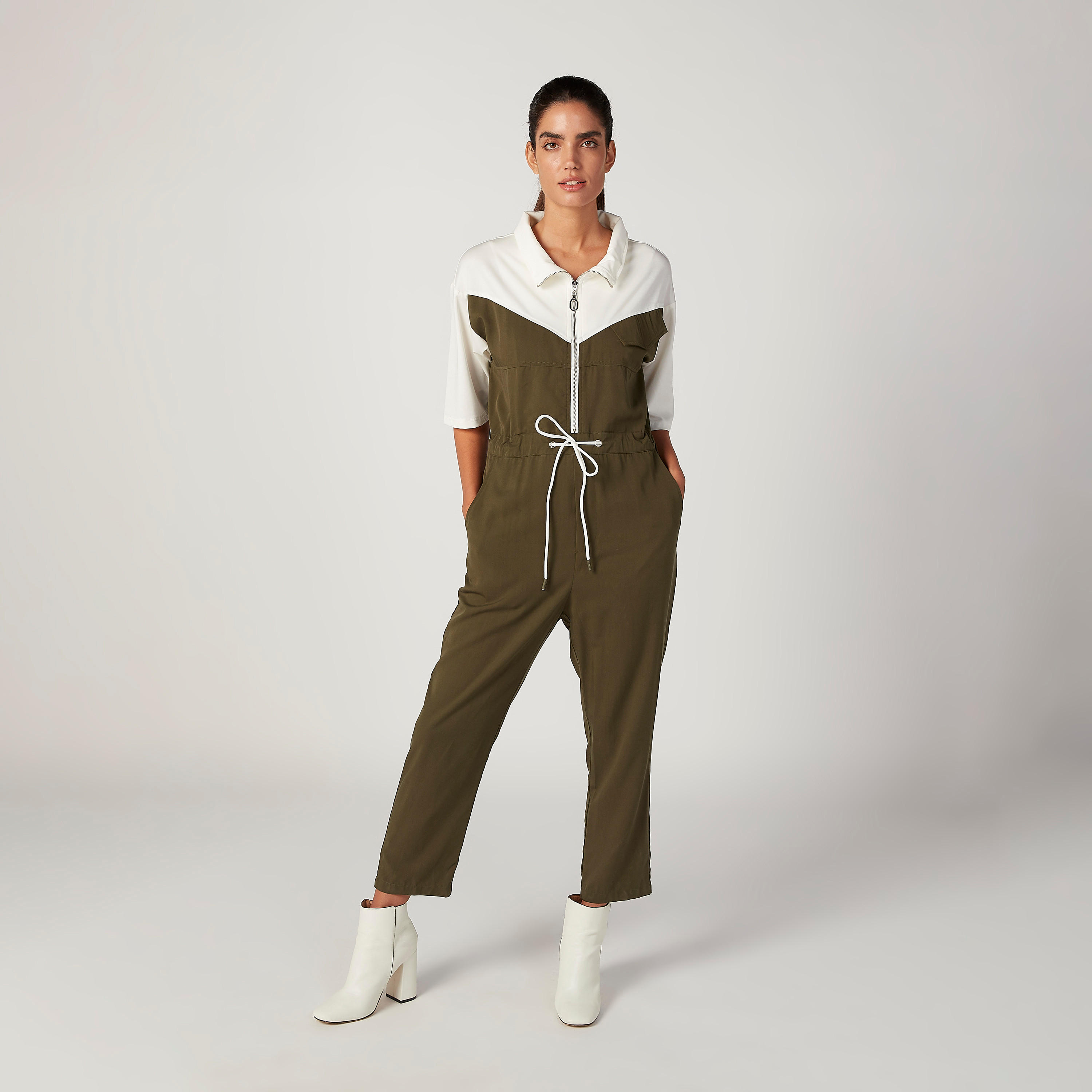 افرول بأكمام بطول 3/4 وجيوب وقوالب ألوان من آيكونيك-women-clothing-jumpsuits-image-1