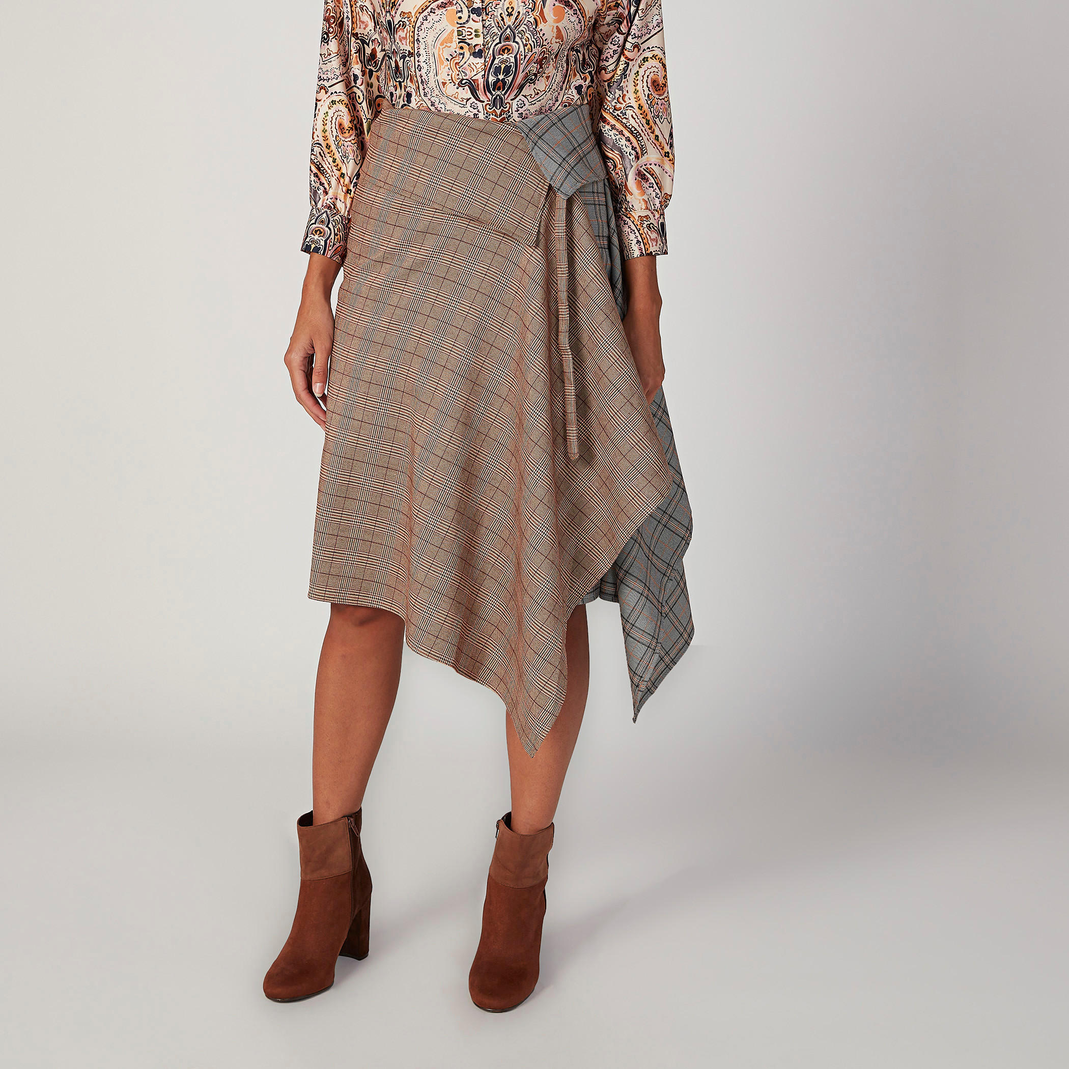 تنورة ميدي كاروهات بحوّاف غير مستوية من آيكونيك-women-clothing-bottoms-skirts-image-1