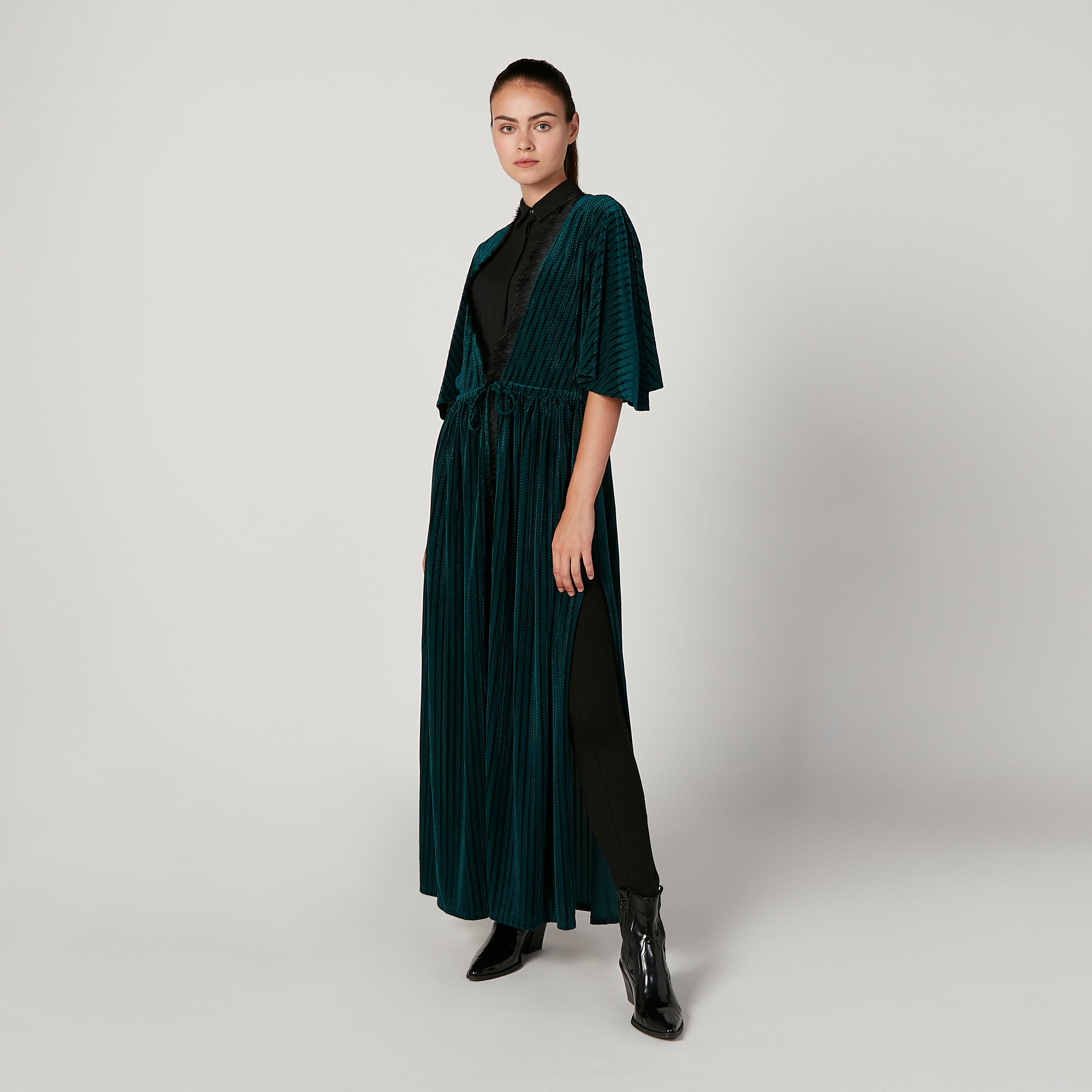 سترة بارزة الملمس بأكمام واسعة وأربطة من آيكونيك-women-clothing-cardigansandjumpers-jumpers-image-1