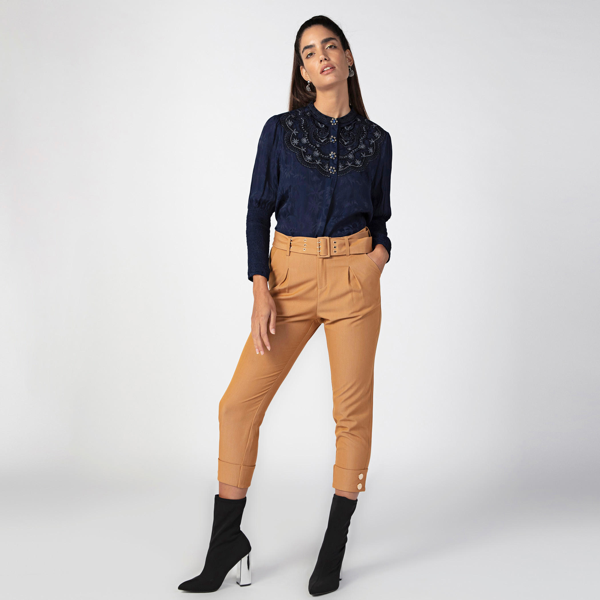 بنطلون سادة واسع بخصر مرتفع وجيوب من آيكونيك-women-clothing-bottoms-trousers-image-2