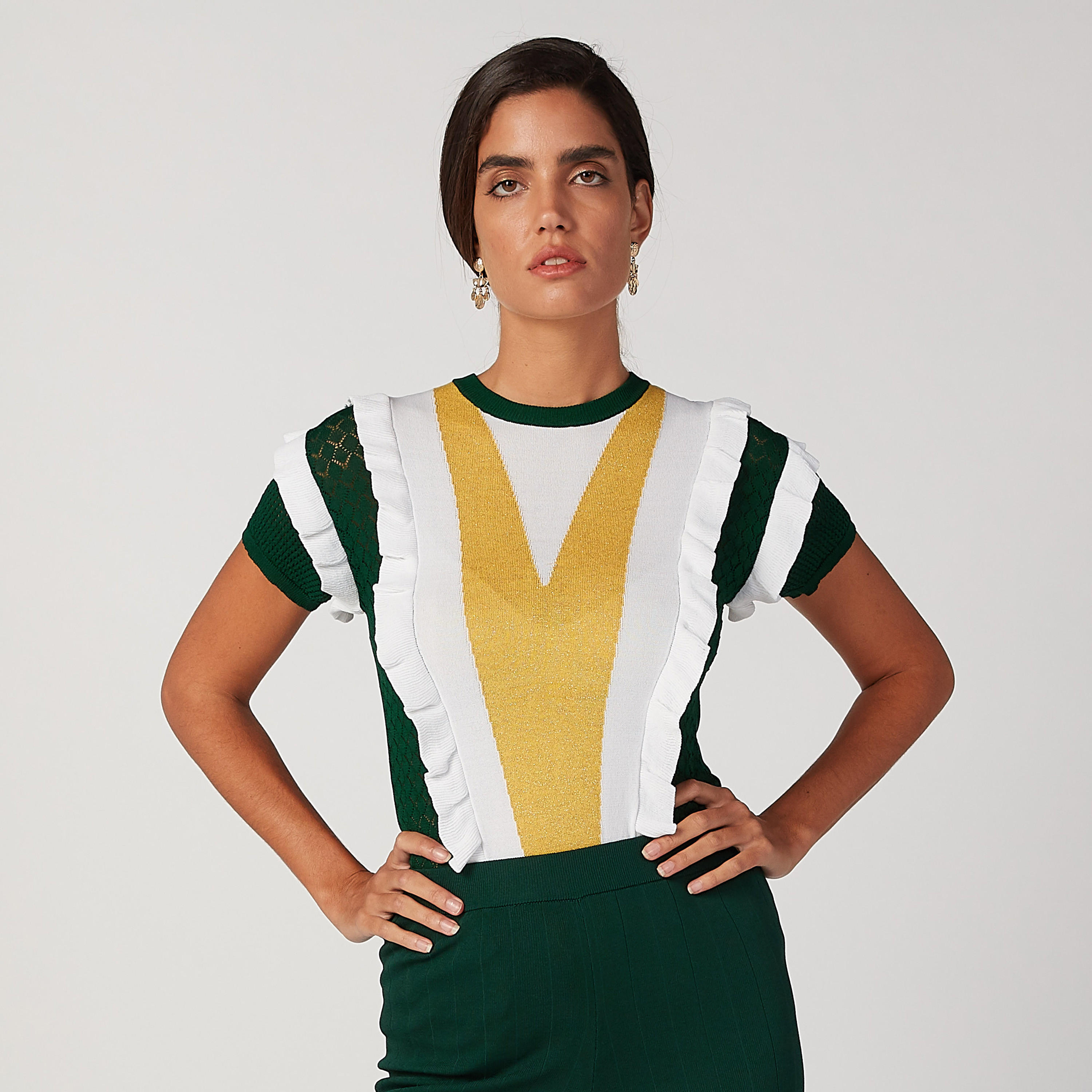 بلوزة سليم بارزة الملمس بياقة مستديرة وأكمام قصيرة من آيكونيك-women-clothing-shirtsandblouses-blouses-image-1