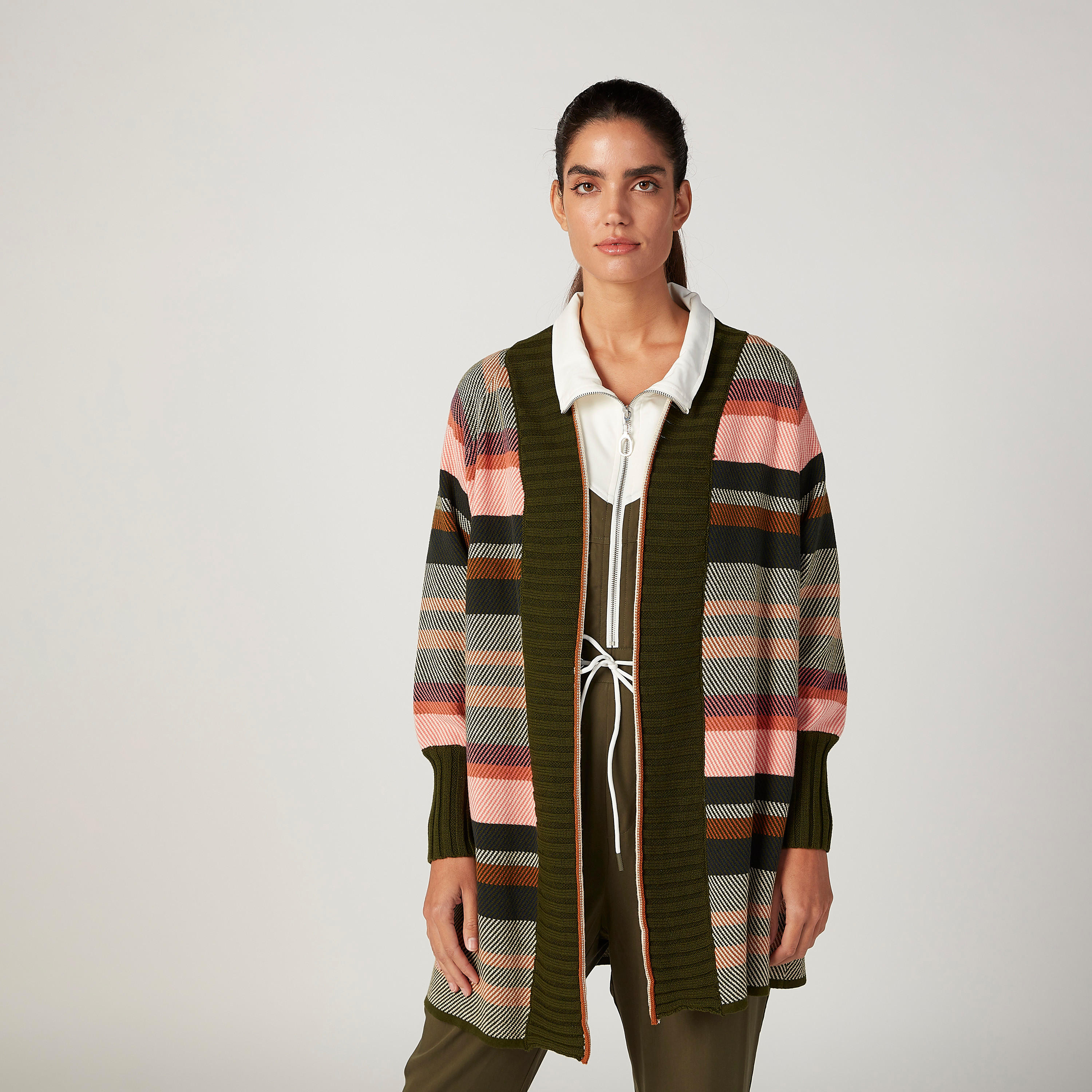 كارديجان مقلّم بقصّة واسعة وأكمام طويلة وطبعات من آيكونيك-women-winterwear-cardigansandjumpers-cardigans-image-1