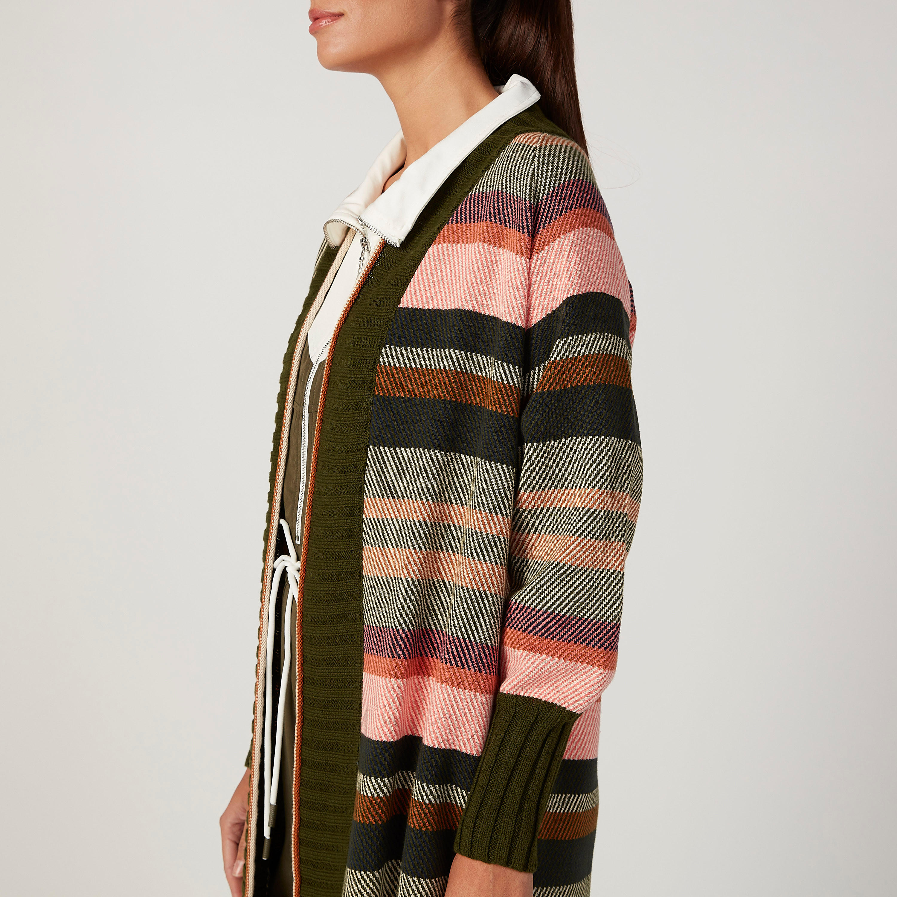 كارديجان مقلّم بقصّة واسعة وأكمام طويلة وطبعات من آيكونيك-women-winterwear-cardigansandjumpers-cardigans-image-3