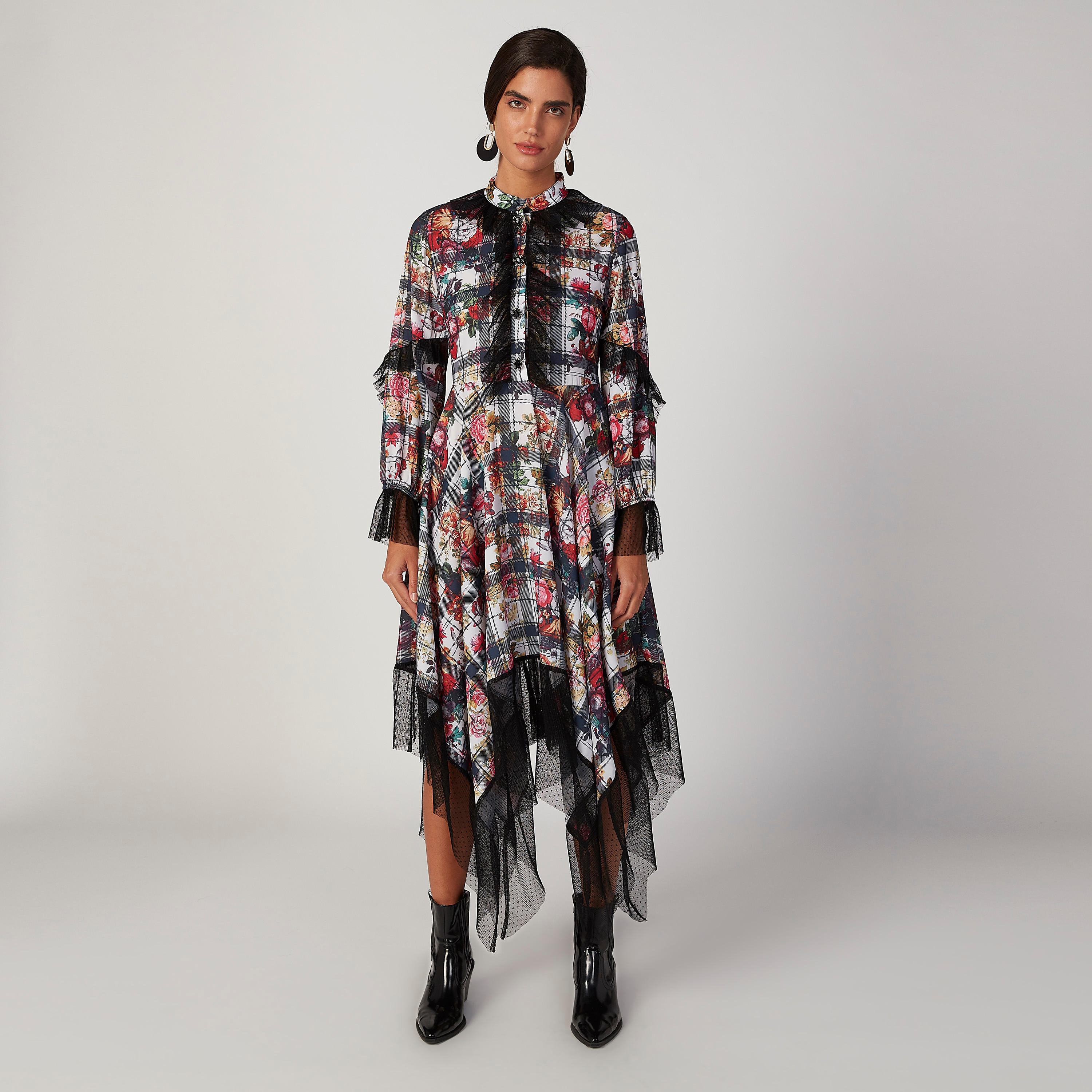 فستان طويل بتفاصيل دانتيل وحواف غير مستوية وطبعات من آيكونيك-women-clothing-dresses-image-1