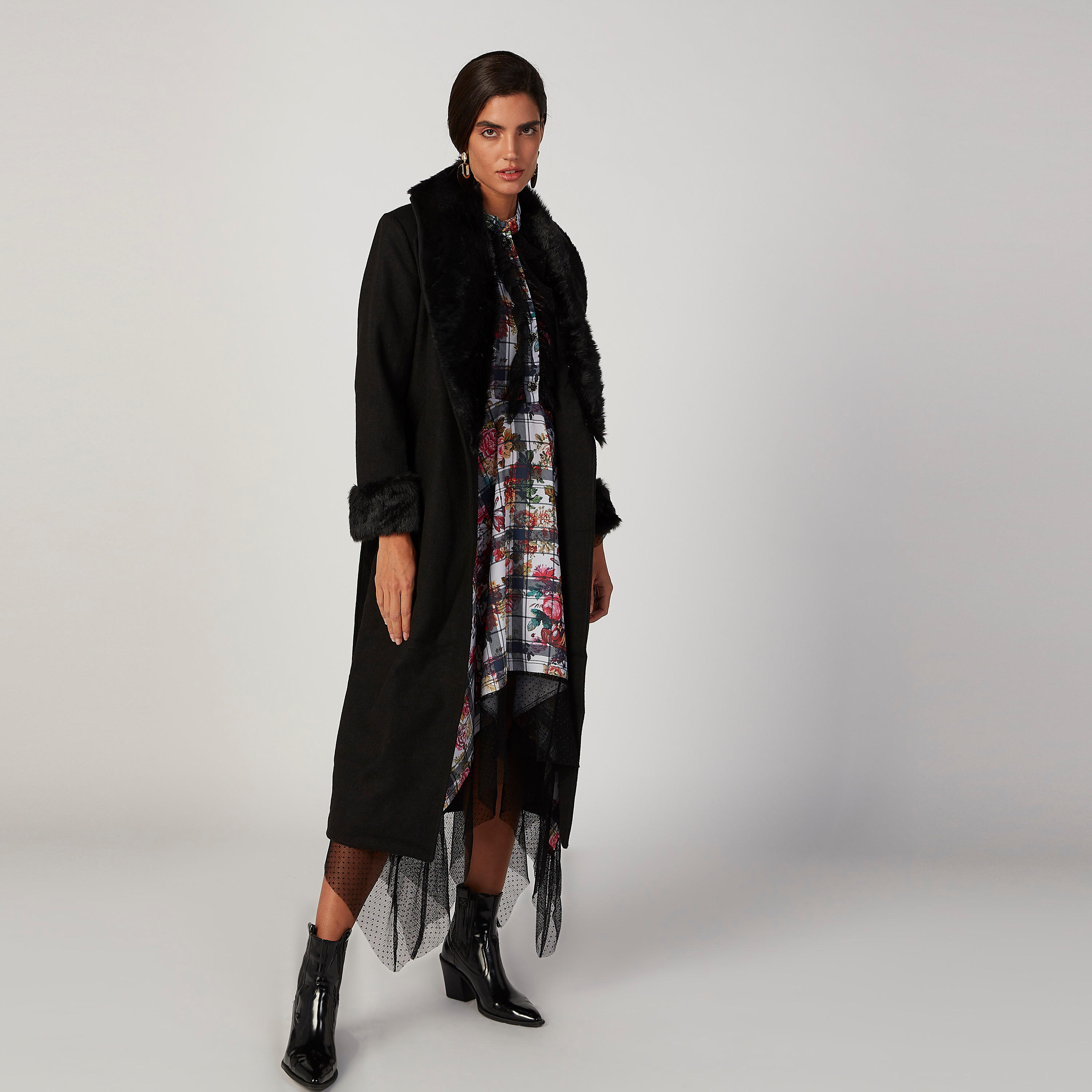فستان طويل بتفاصيل دانتيل وحواف غير مستوية وطبعات من آيكونيك-women-clothing-dresses-image-2
