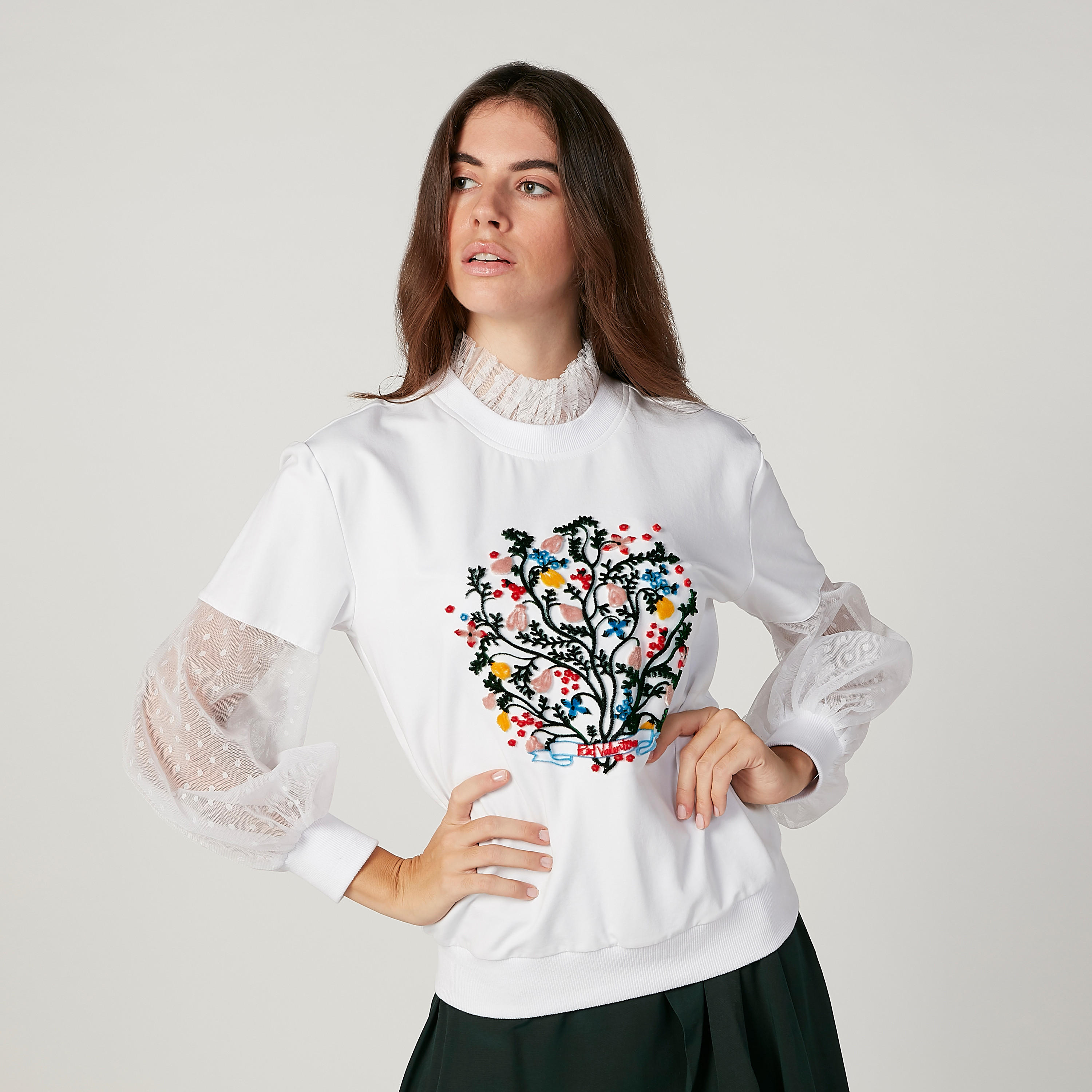 بلوزة مطرزة بياقة عالية وأكمام طويلة من آيكونيك-women-clothing-shirtsandblouses-blouses-image-1